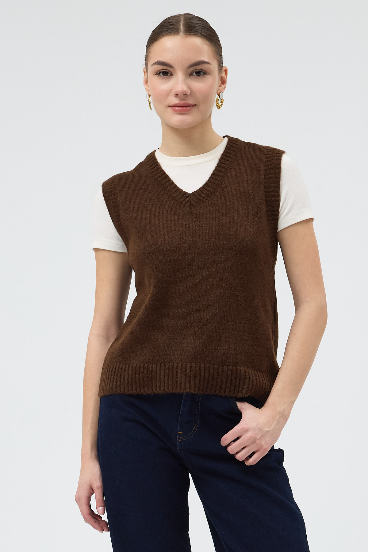 Acı Kahve V Yaka Örme Sıfır Kol Kadın Süveter 2292 - RAYS (1)