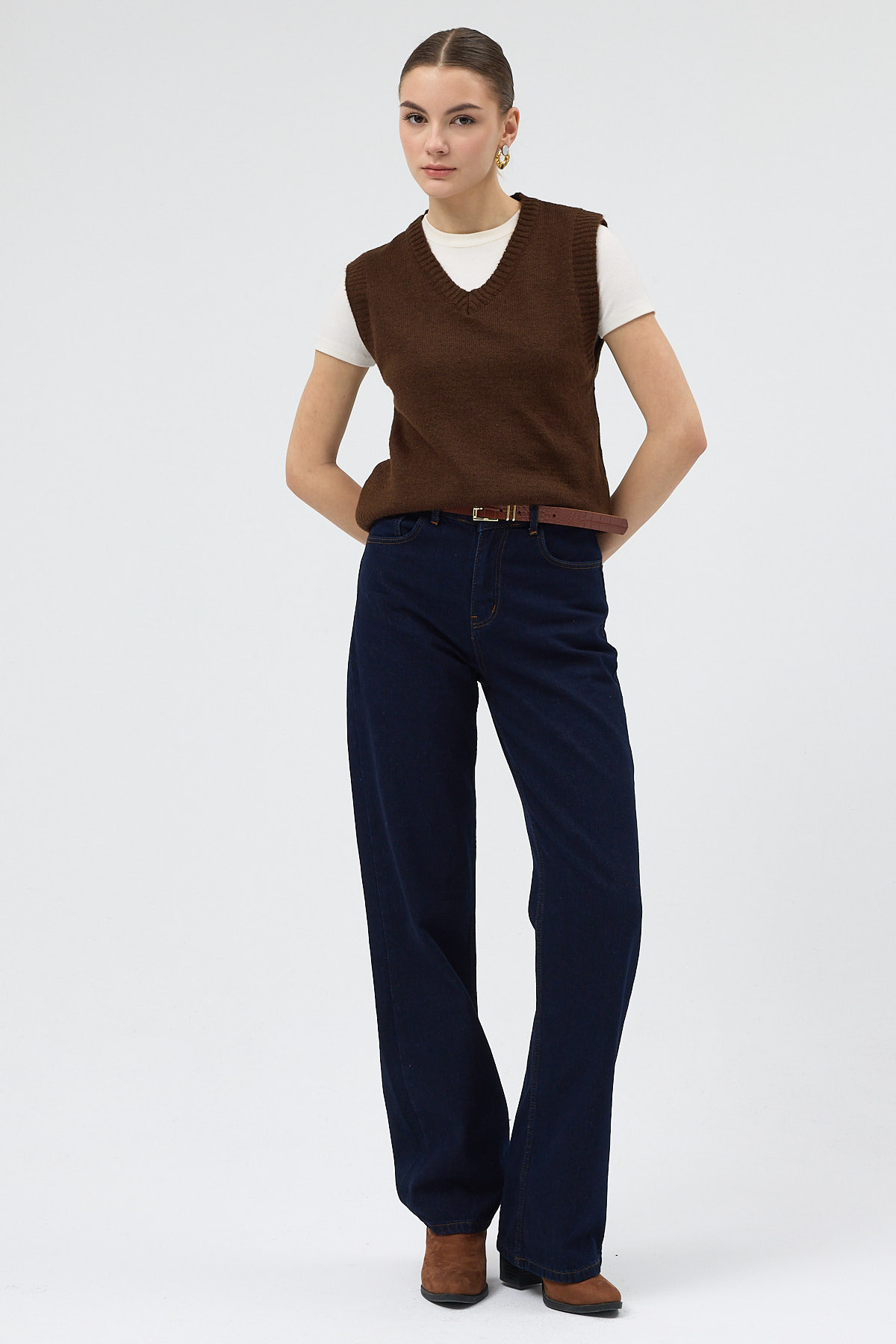 Acı Kahve V Yaka Örme Sıfır Kol Kadın Süveter 2292 - 3