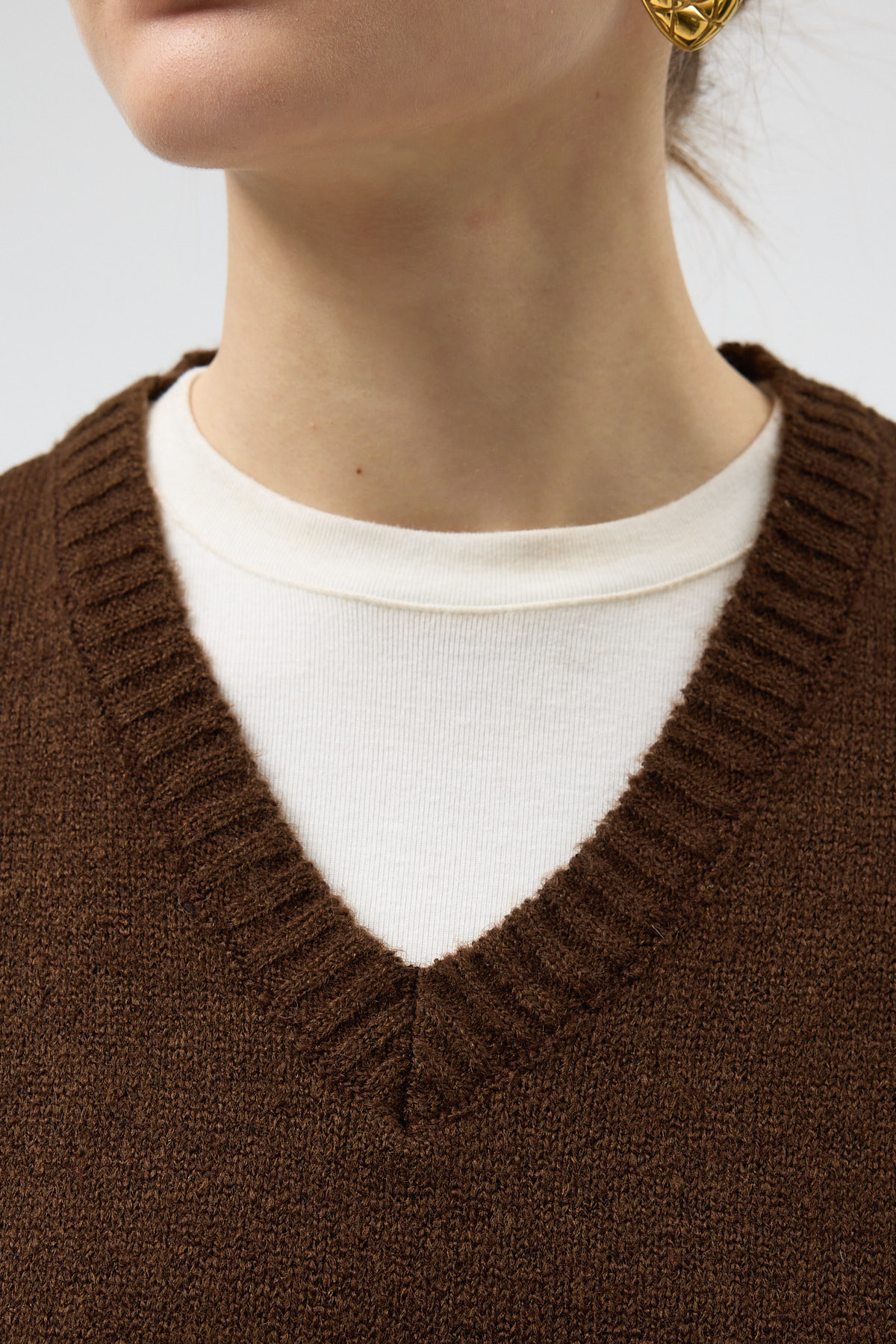 Acı Kahve V Yaka Örme Sıfır Kol Kadın Süveter 2292 - 4