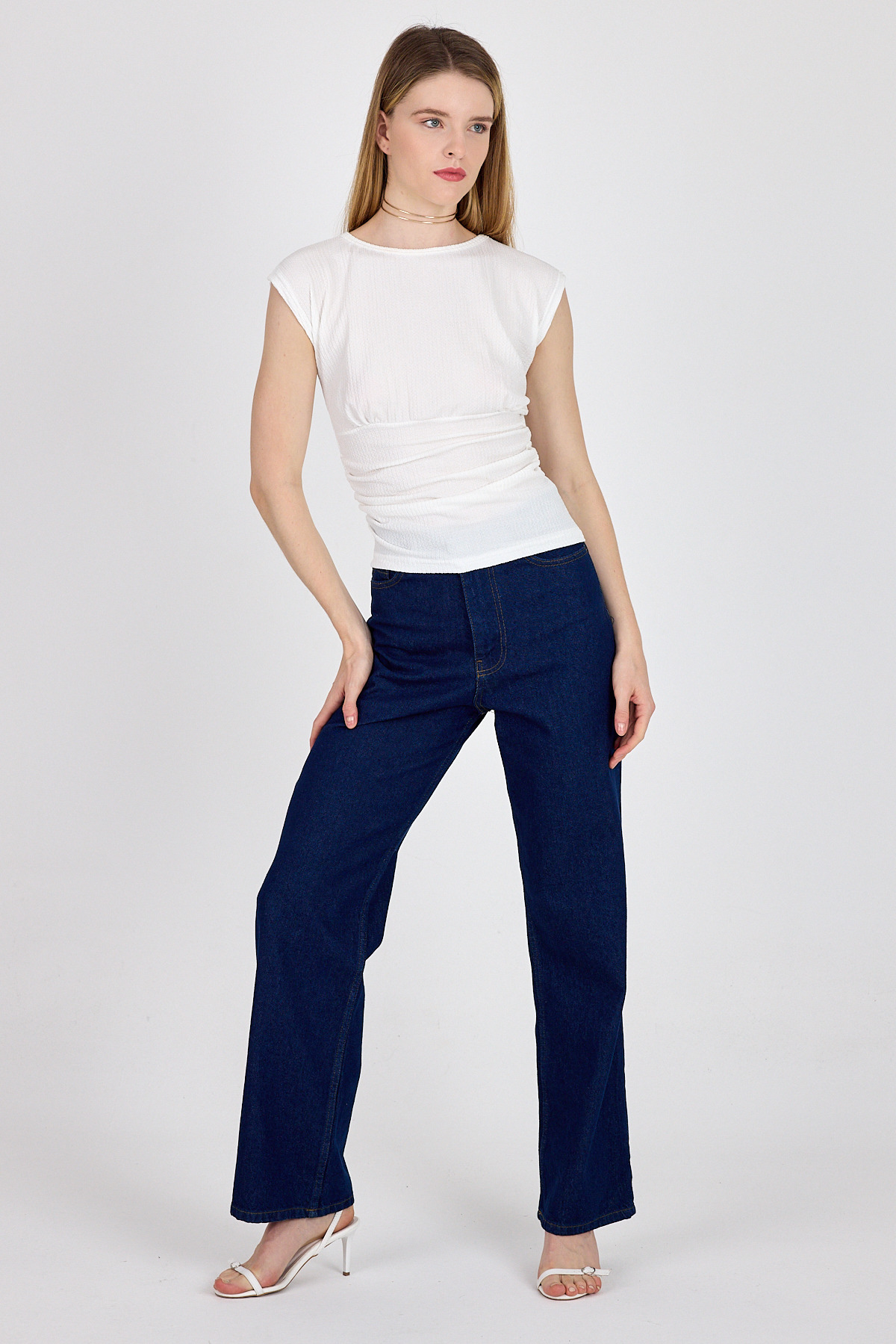 Beyaz Bisiklet Yaka Bel Büzgülü Bluz 2301 - 6