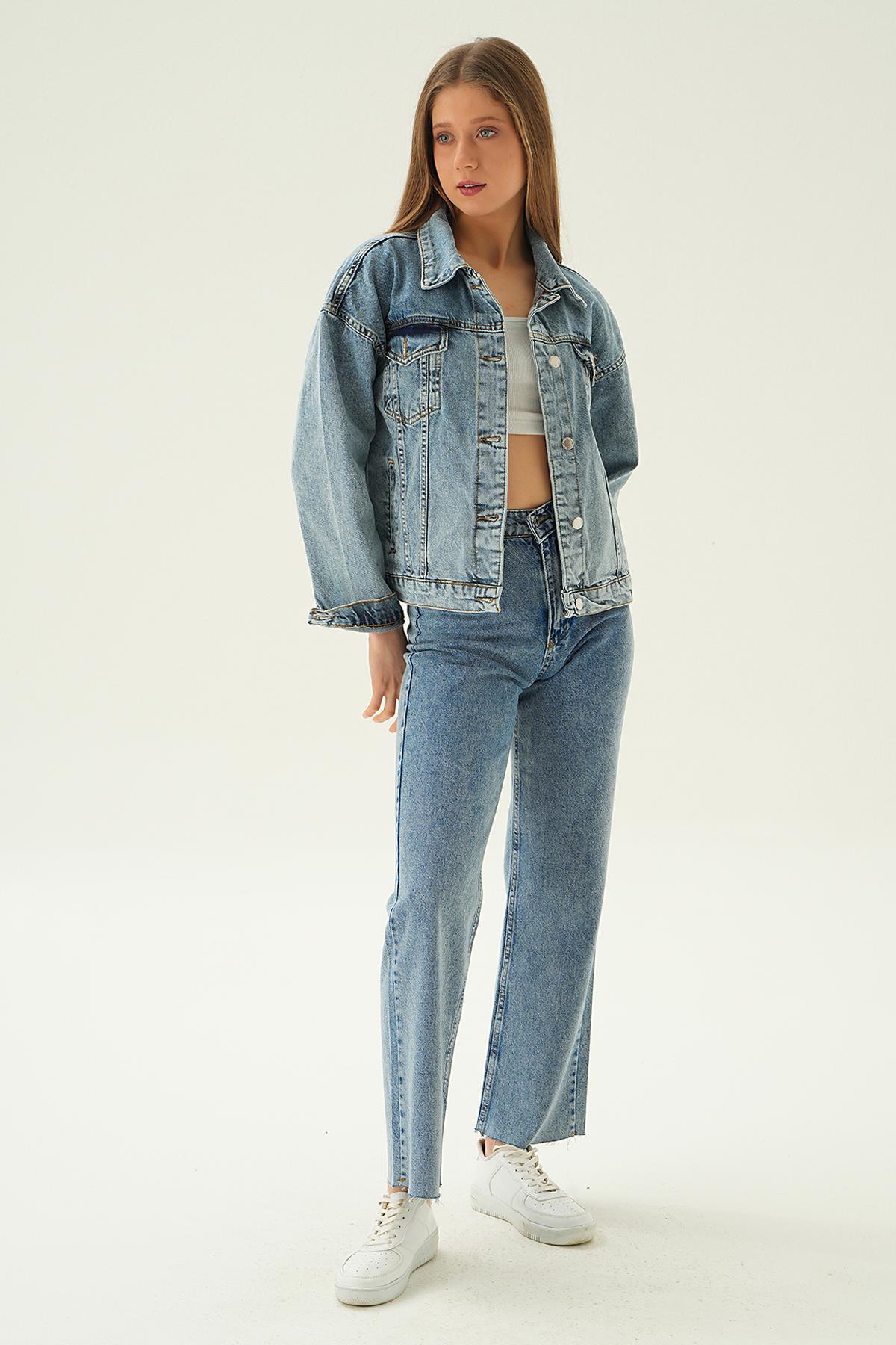 Kar Yıkama Sırt Baskılı Jean Ceket 2301 - 2