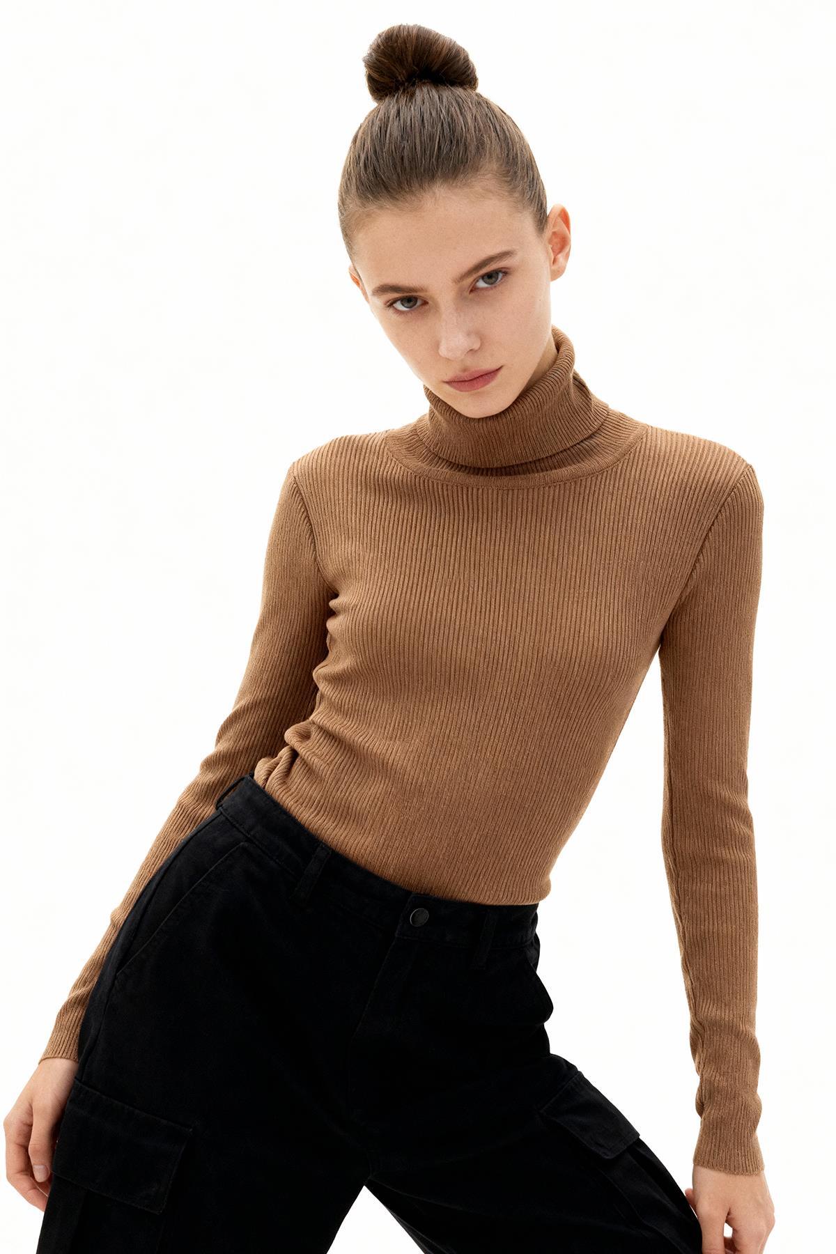 2302 Balıkçı Yaka Bluz Camel - RAYS