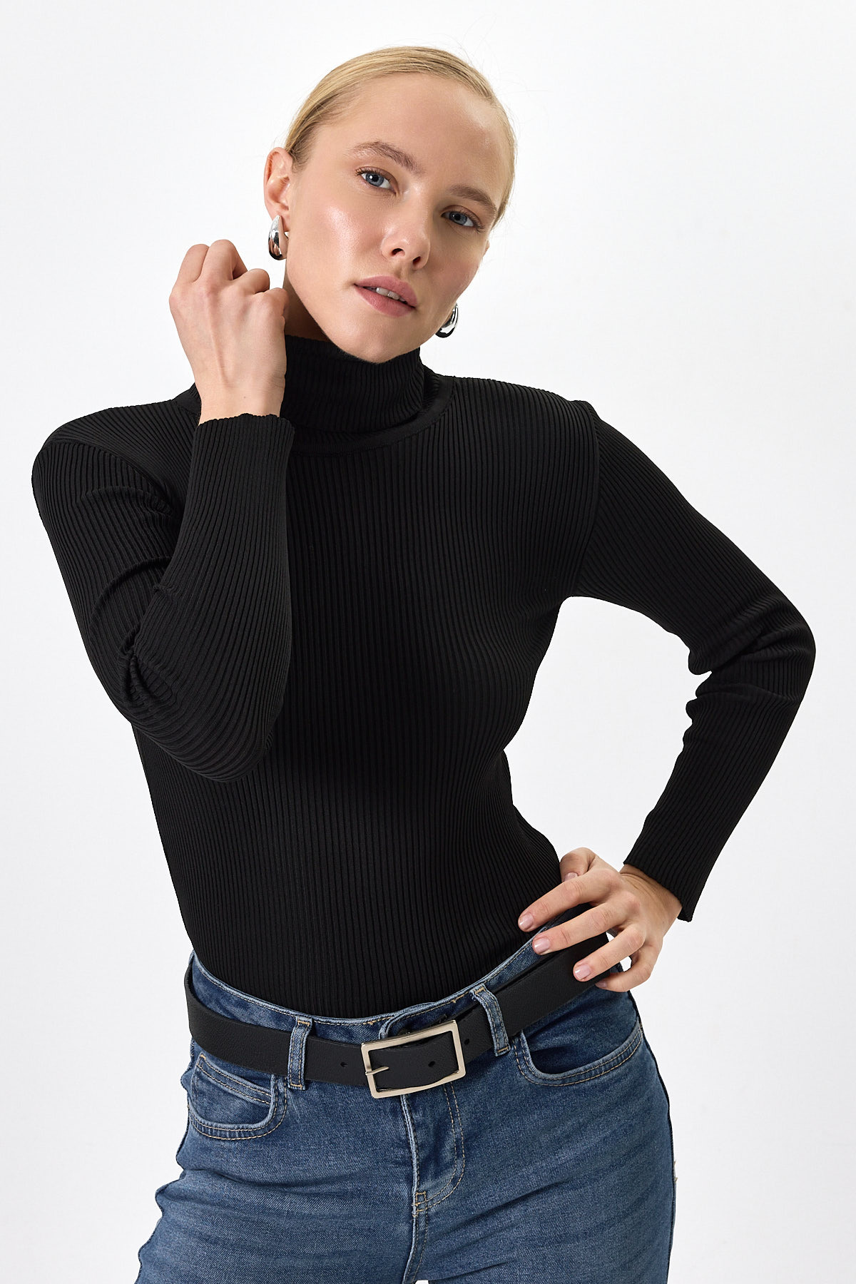 Siyah Fitilli Balıkçı Yaka Uzun Kollu Bluz 2302 - RAYS