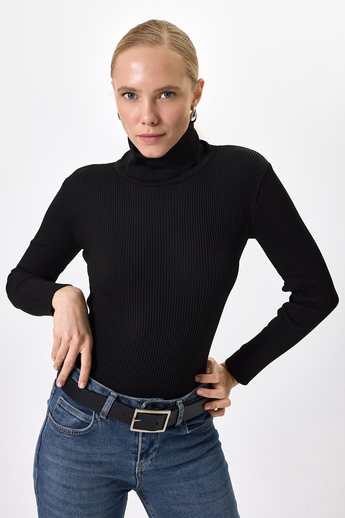 Siyah Fitilli Balıkçı Yaka Uzun Kollu Bluz 2302 - RAYS