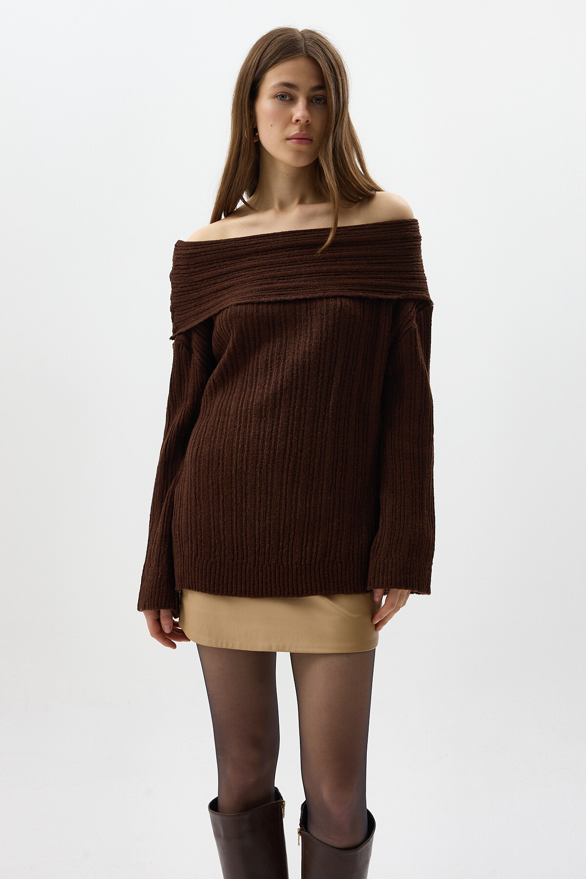 Kahverengi Fitilli Kayık Yaka Kadın Kazak 2324 - RAYS