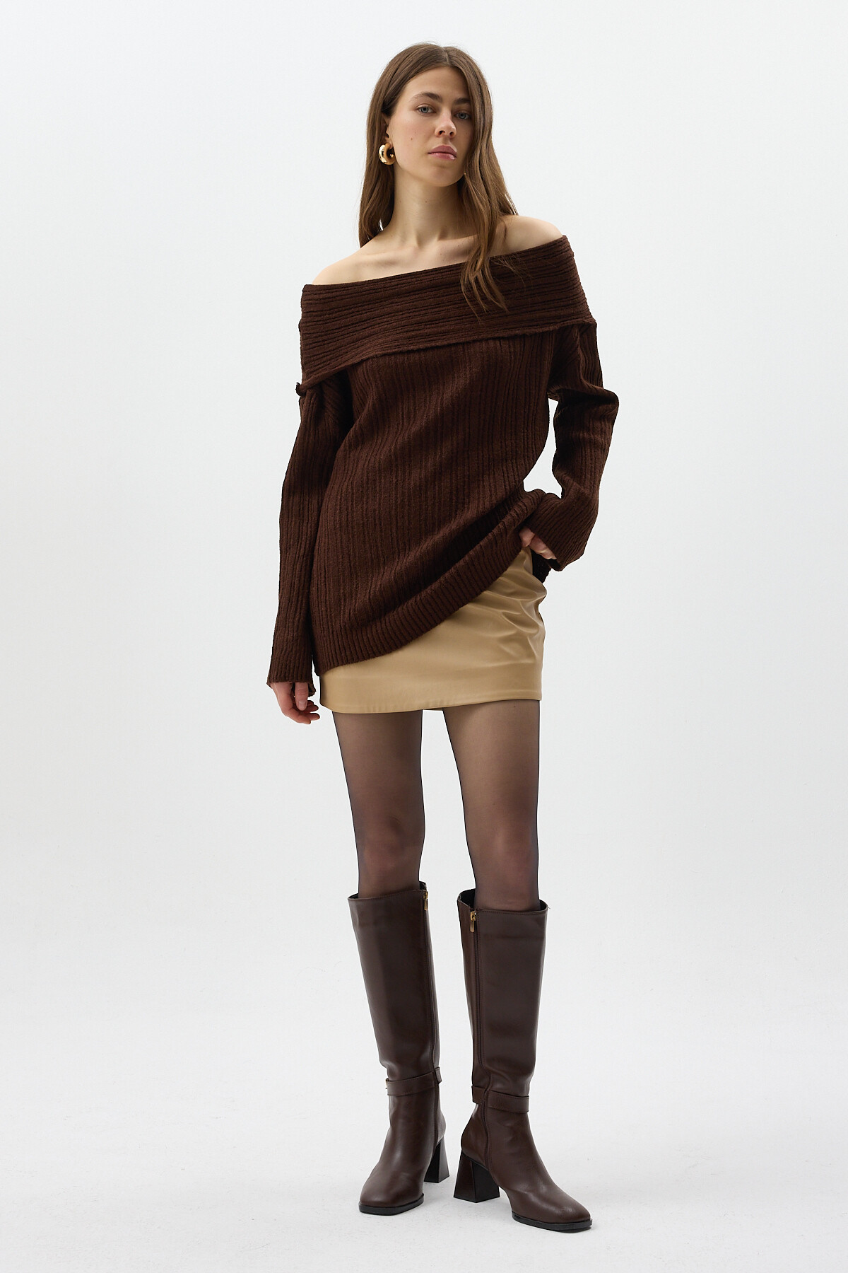 Kahverengi Fitilli Kayık Yaka Kadın Kazak 2324 - 8