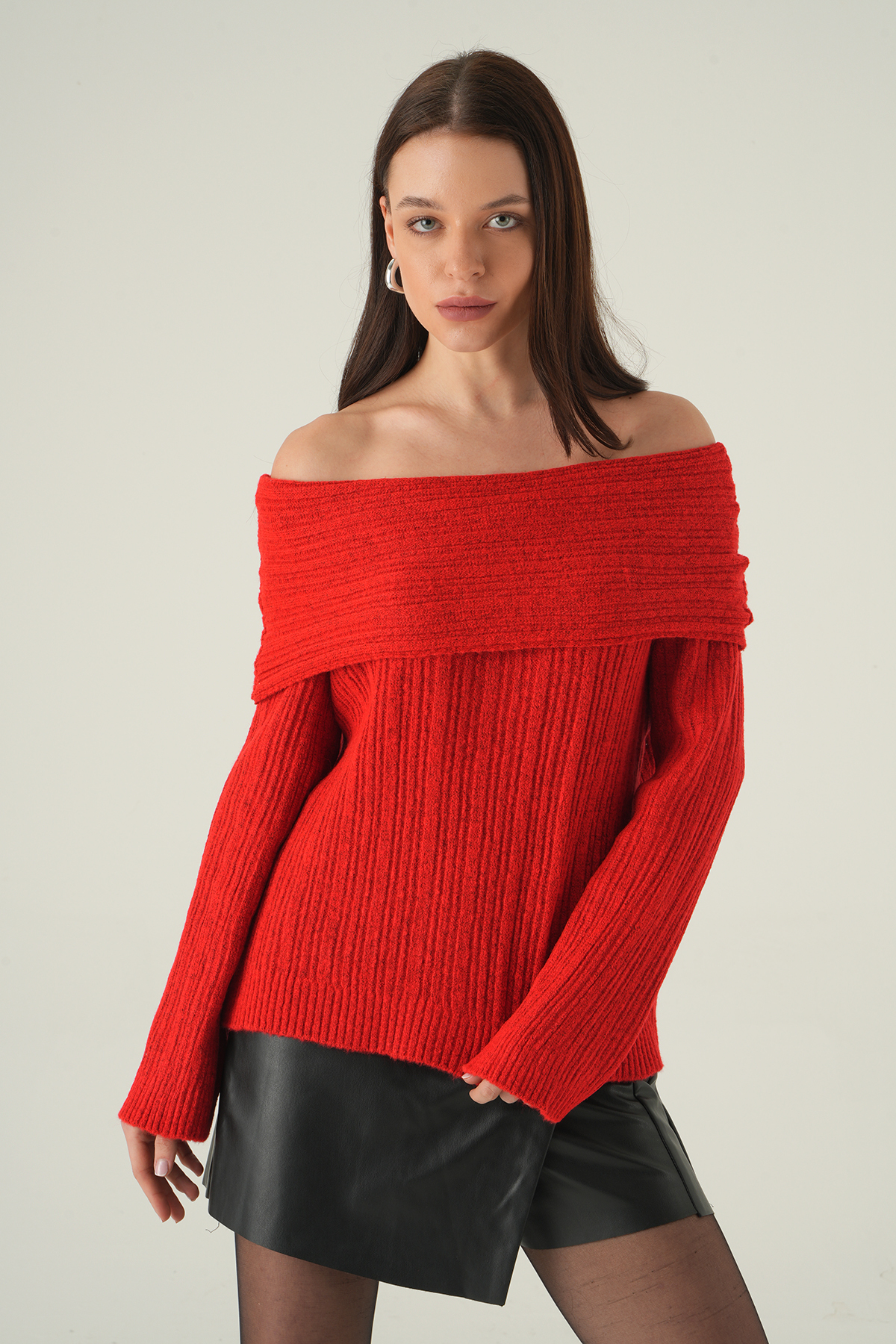 Kırmızı Kayık Yaka Uzun Kol Kazak 2324 - 1