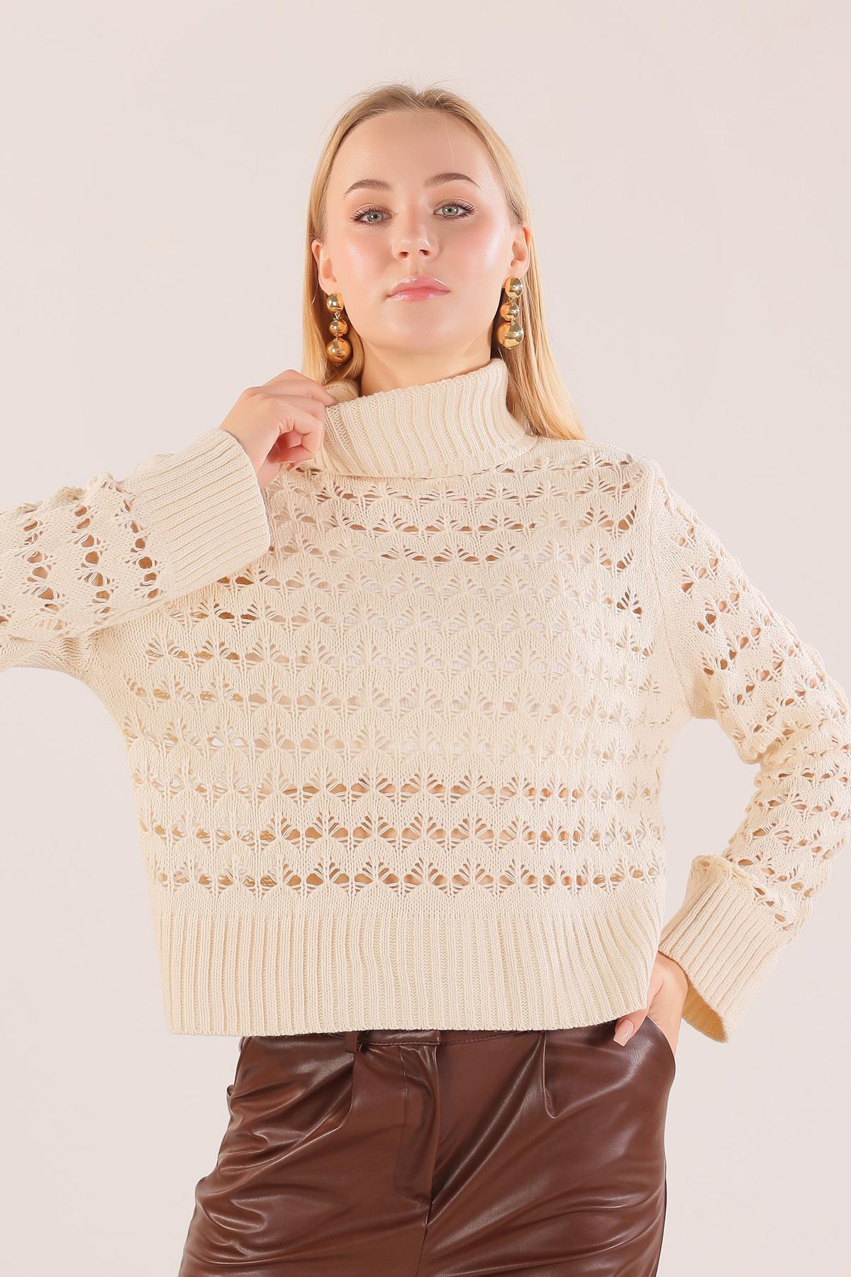 2326 Boğazlı Delikli Kısa Kazak Ekru - 2