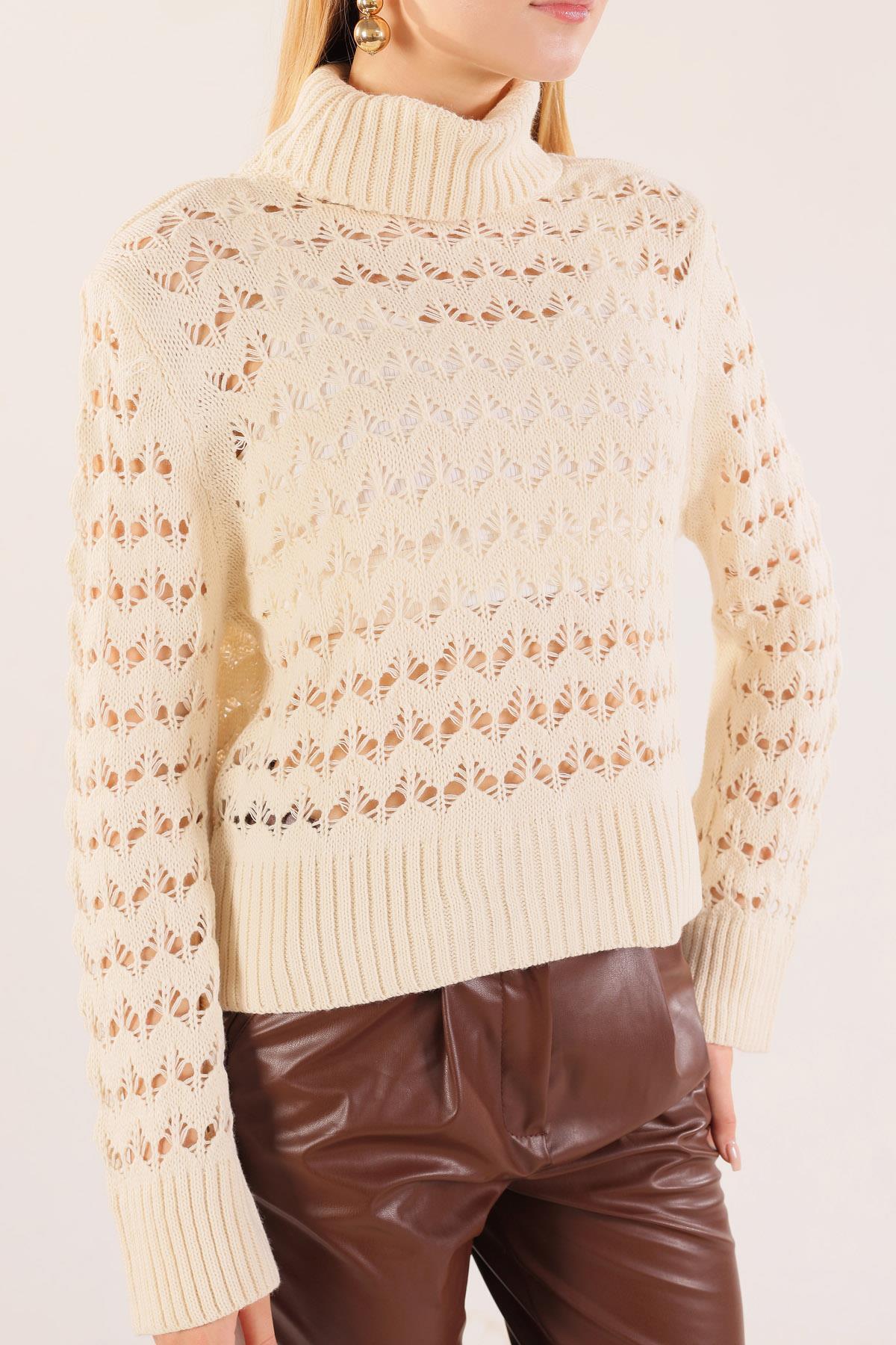 Ekru Boğazlı Delikli Kısa Kazak 2326 - 6