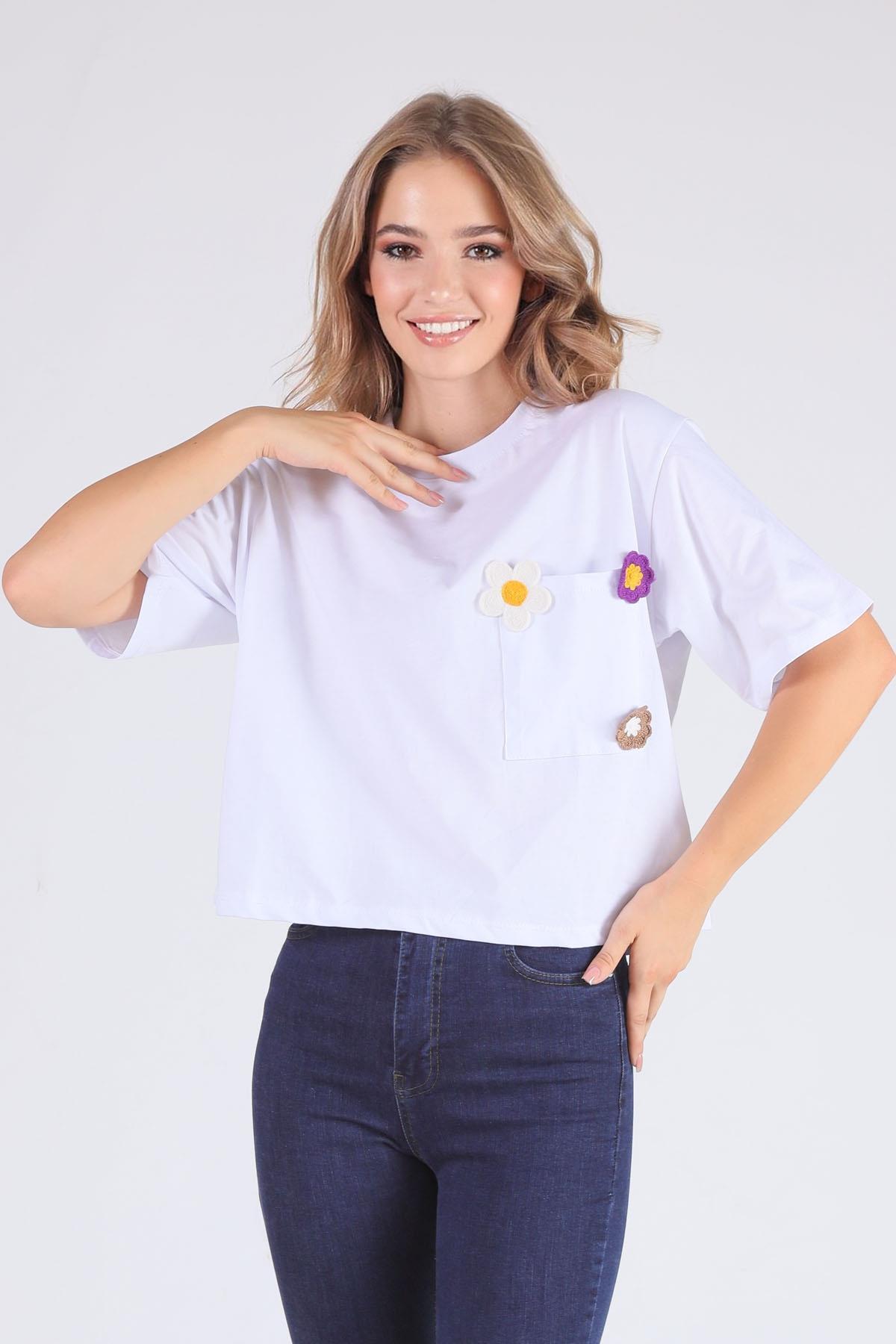 Beyaz Cep Papatya Detaylı Tişört 23304 - 3