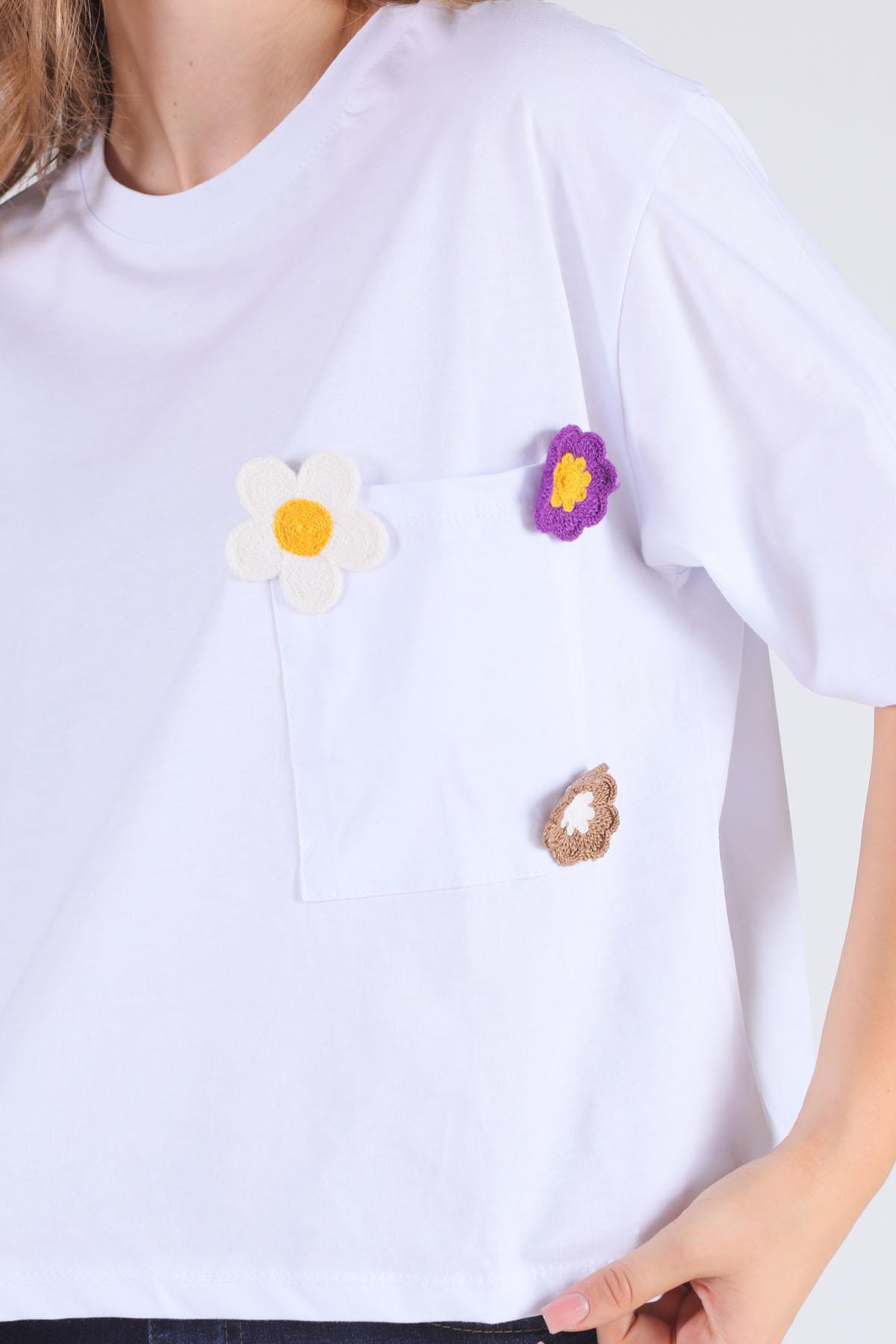 Beyaz Cep Papatya Detaylı Tişört 23304 - 4