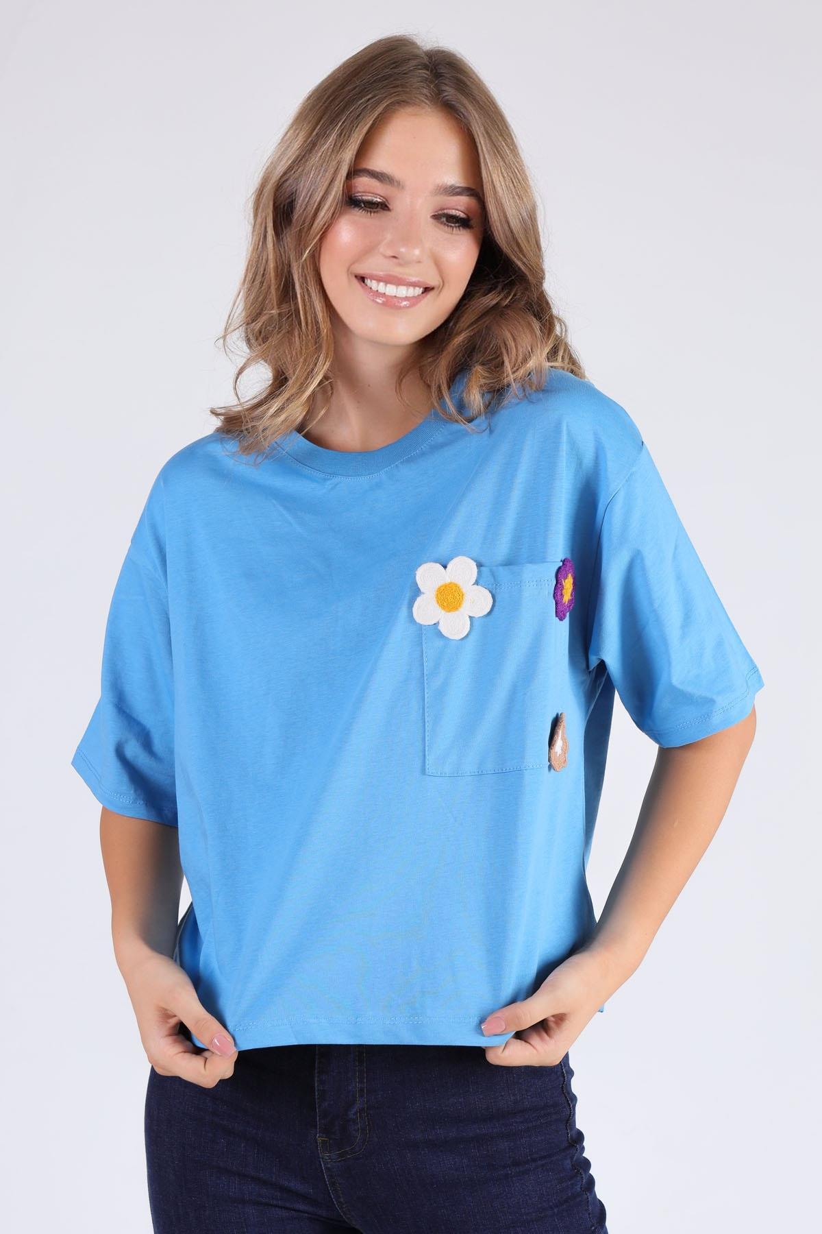 23304 Cep Papatya Detaylı Tişört Mavi 