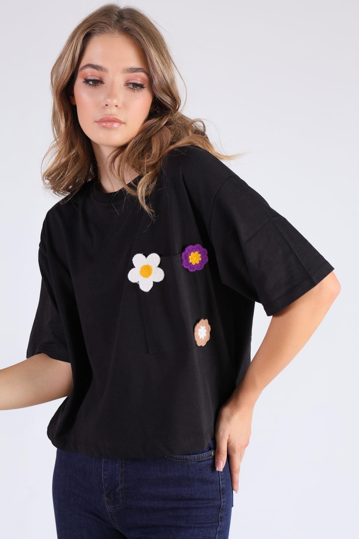 Siyah Cep Papatya Detaylı Tişört 23304 - 3