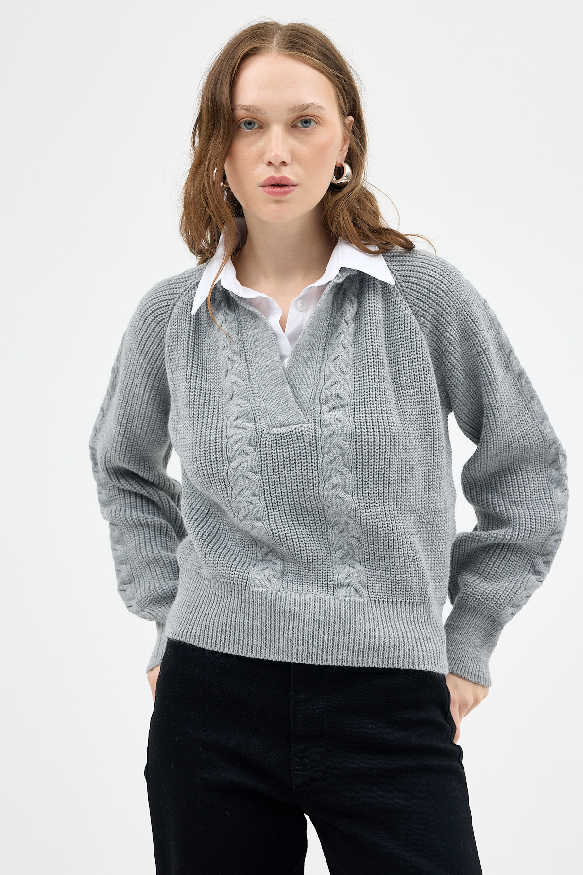 Açık Gri Gömlek Yakalı Örgü Kadın Kazak 2335 