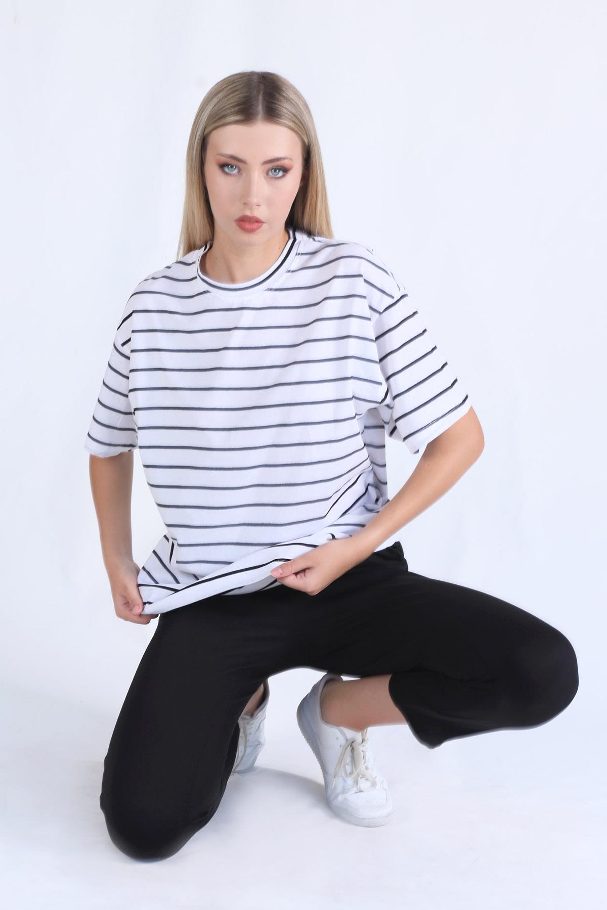 Beyaz Çizgili Oversize Tişört 23350 - 4