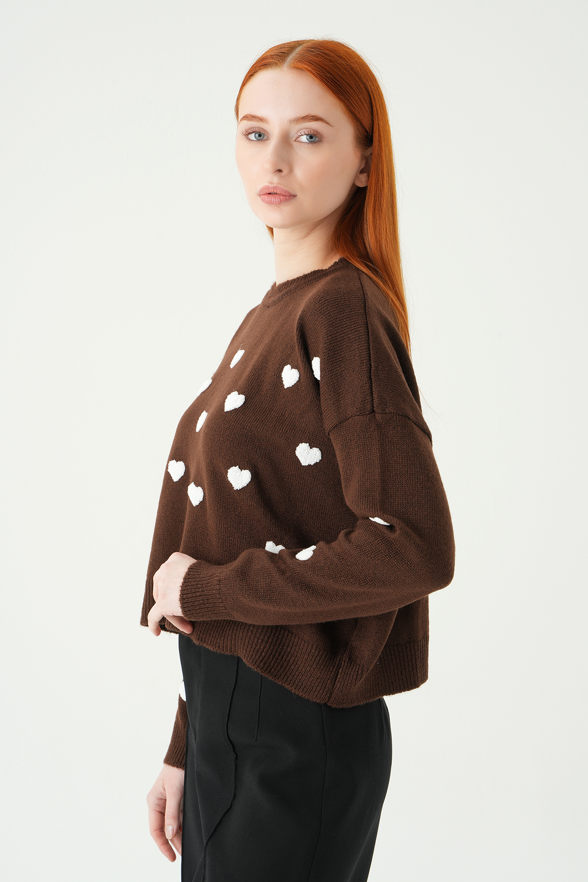 Kahve Kalp Nakışlı Kısa Kazak 2337 - 6