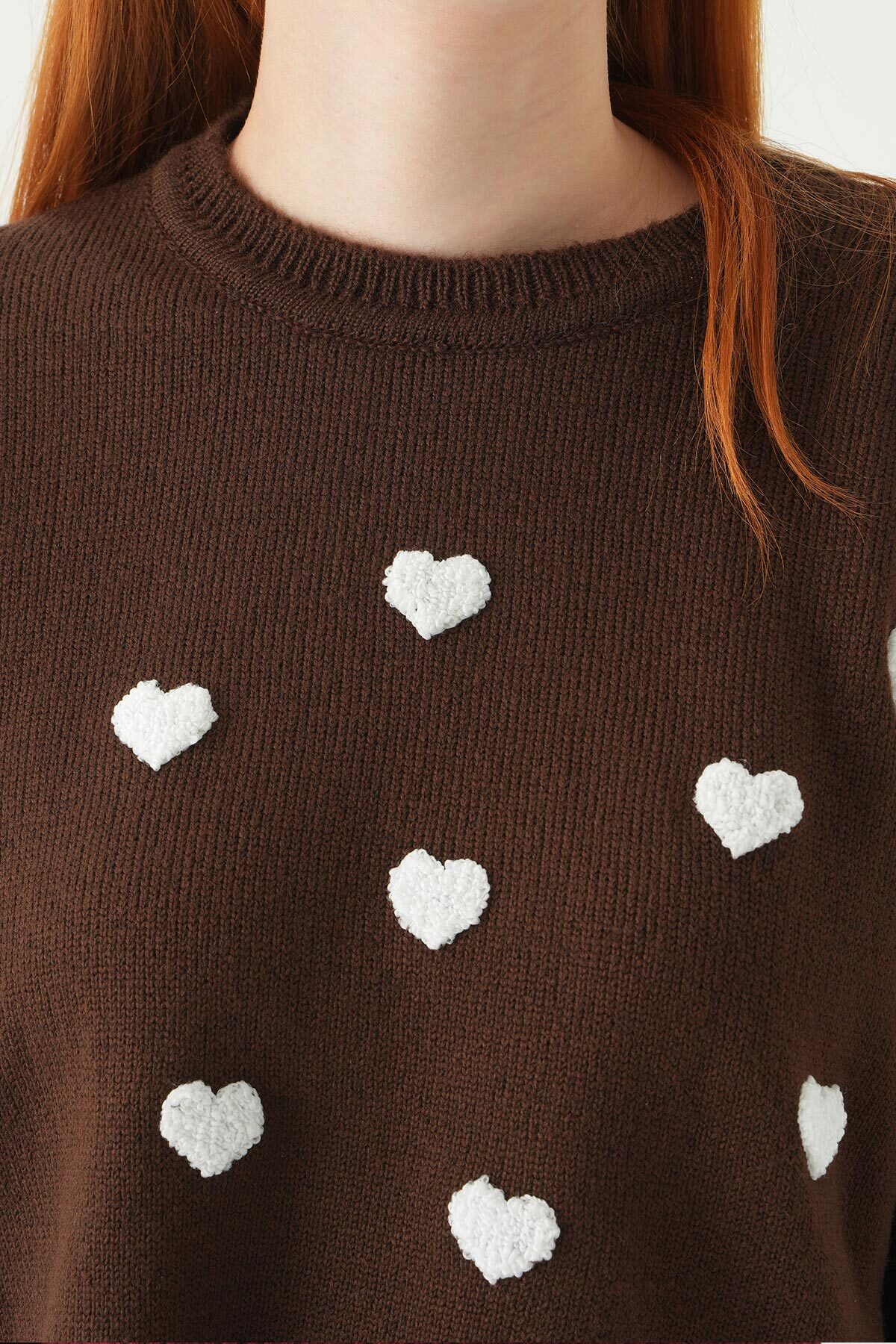 Kahve Kalp Nakışlı Kısa Kazak 2337 - RAYS