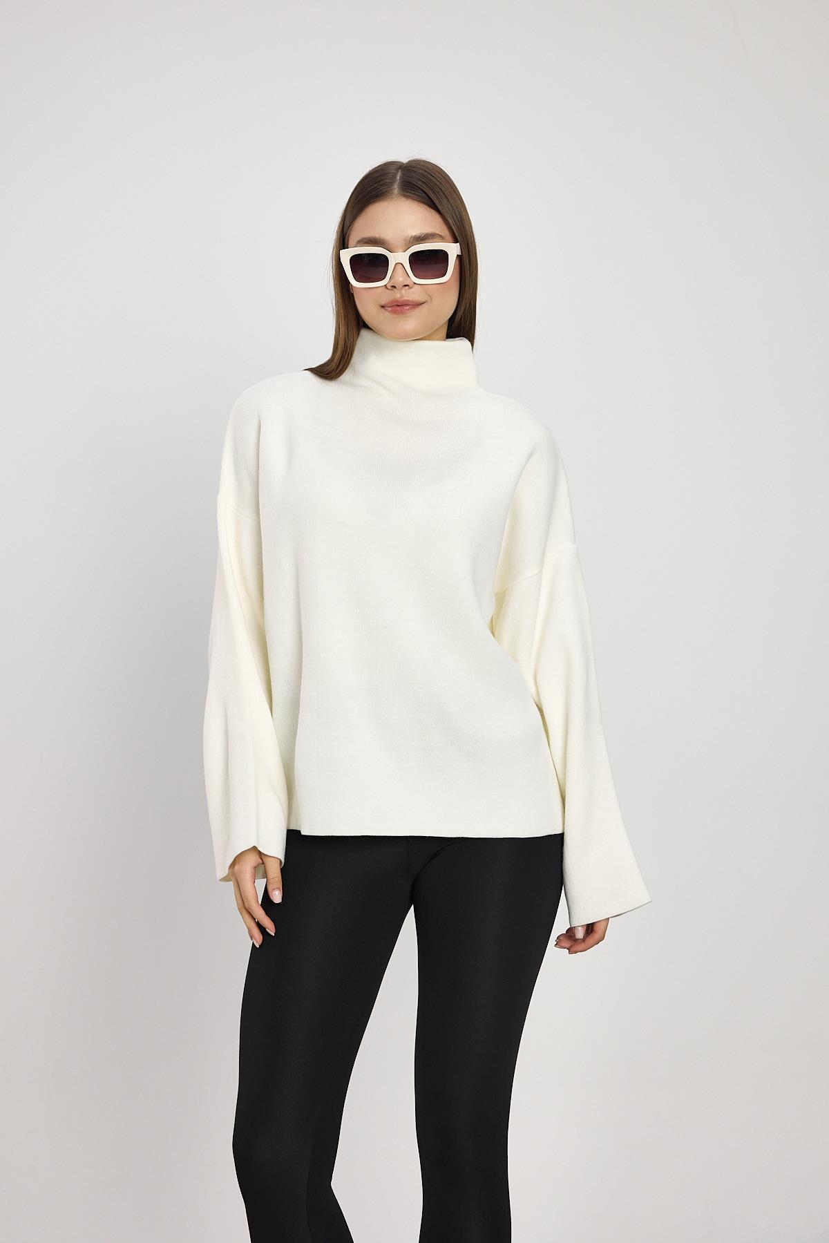 23374 Tam Boğaz Triko Kazak Ekru - RAYS