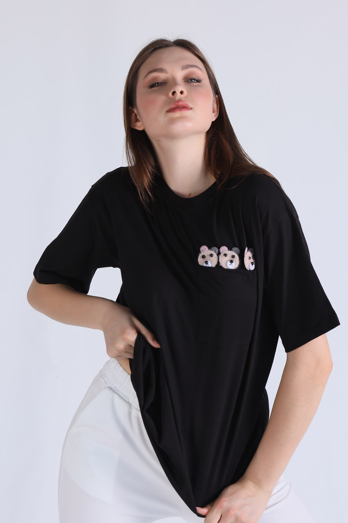 Siyah Cep Ayıcık Aksesuarlı Tişört 23398 - 2