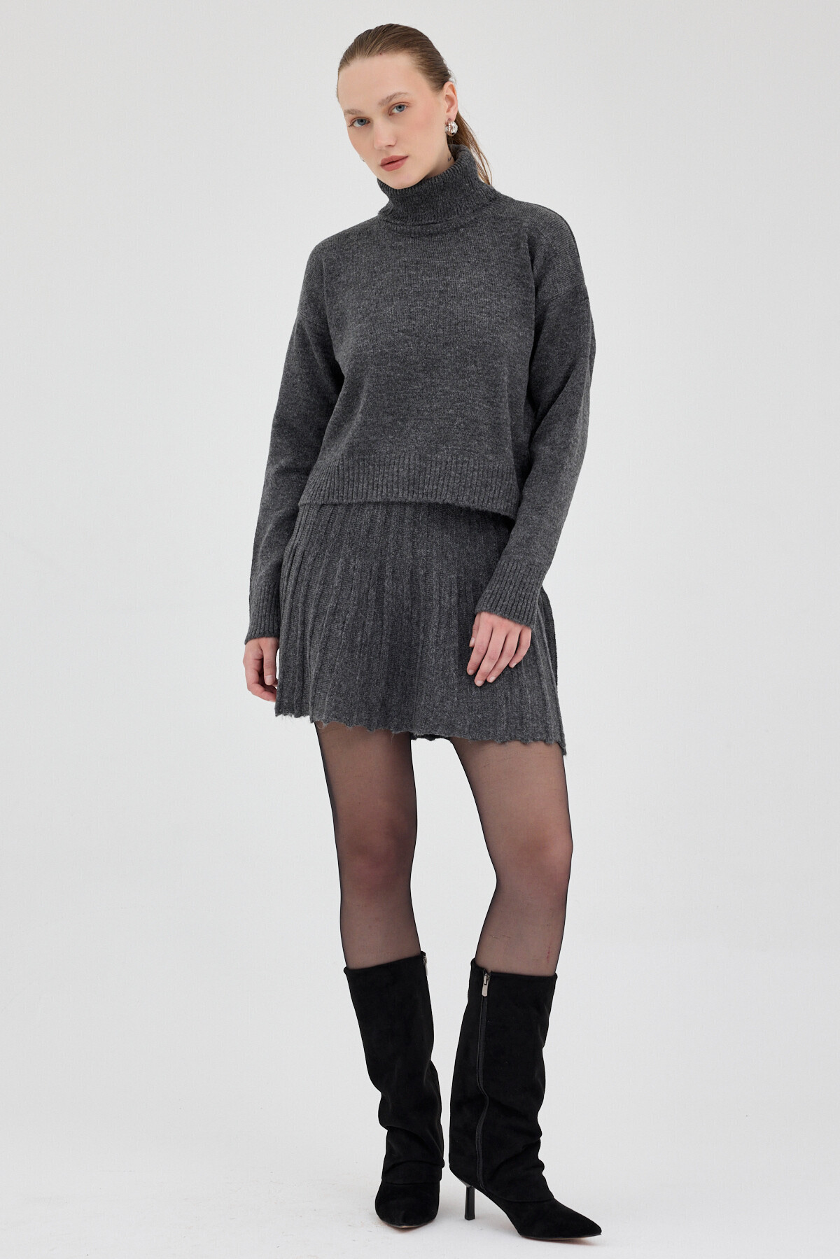 Antrasit Boğazlı Triko Kazak ve Pileli Mini Etek İkili Takım 2361 - 6