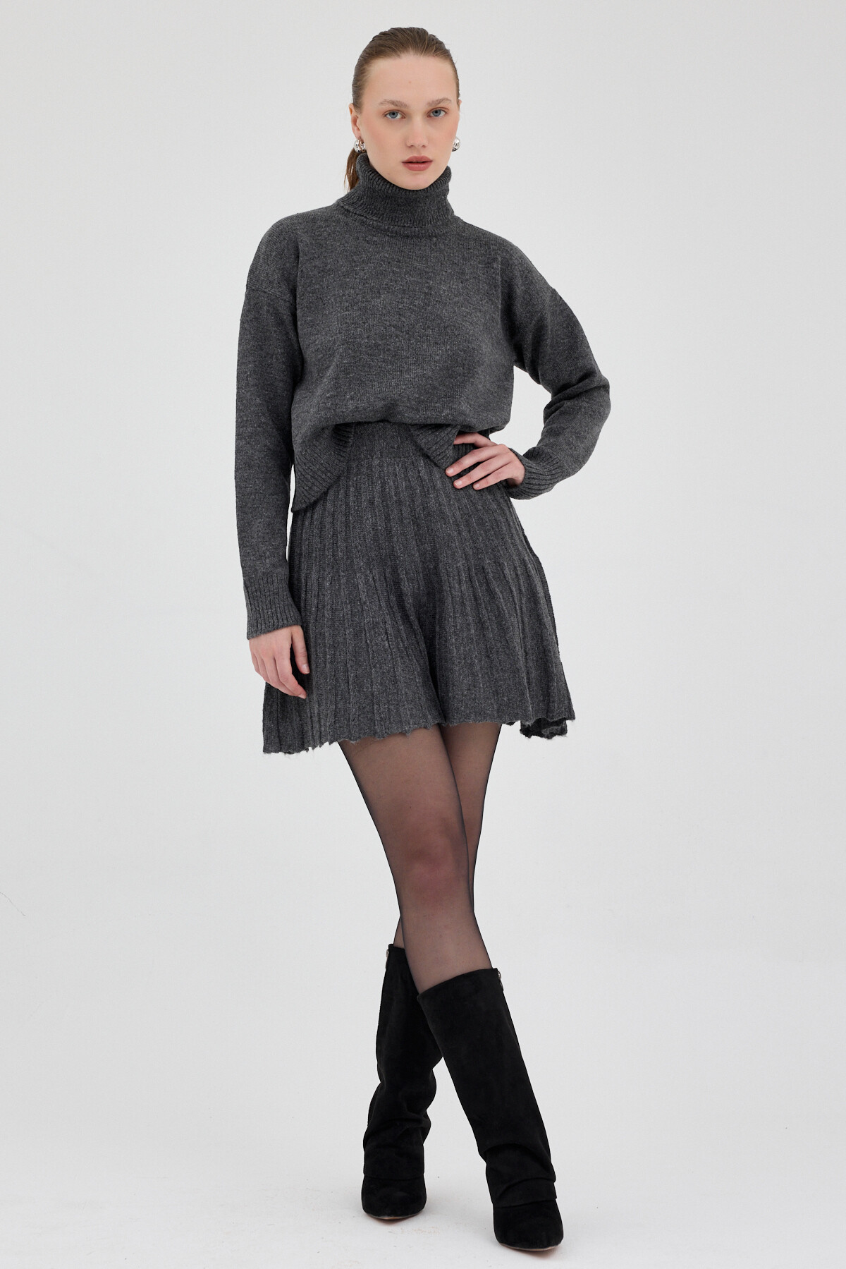 Antrasit Boğazlı Triko Kazak ve Pileli Mini Etek İkili Takım 2361 - 7
