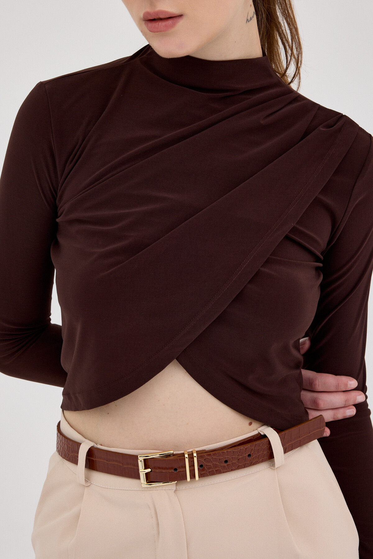 Acı Kahve Drapeli Yüksek Yaka Uzun Kollu Bluz 2379 - RAYS