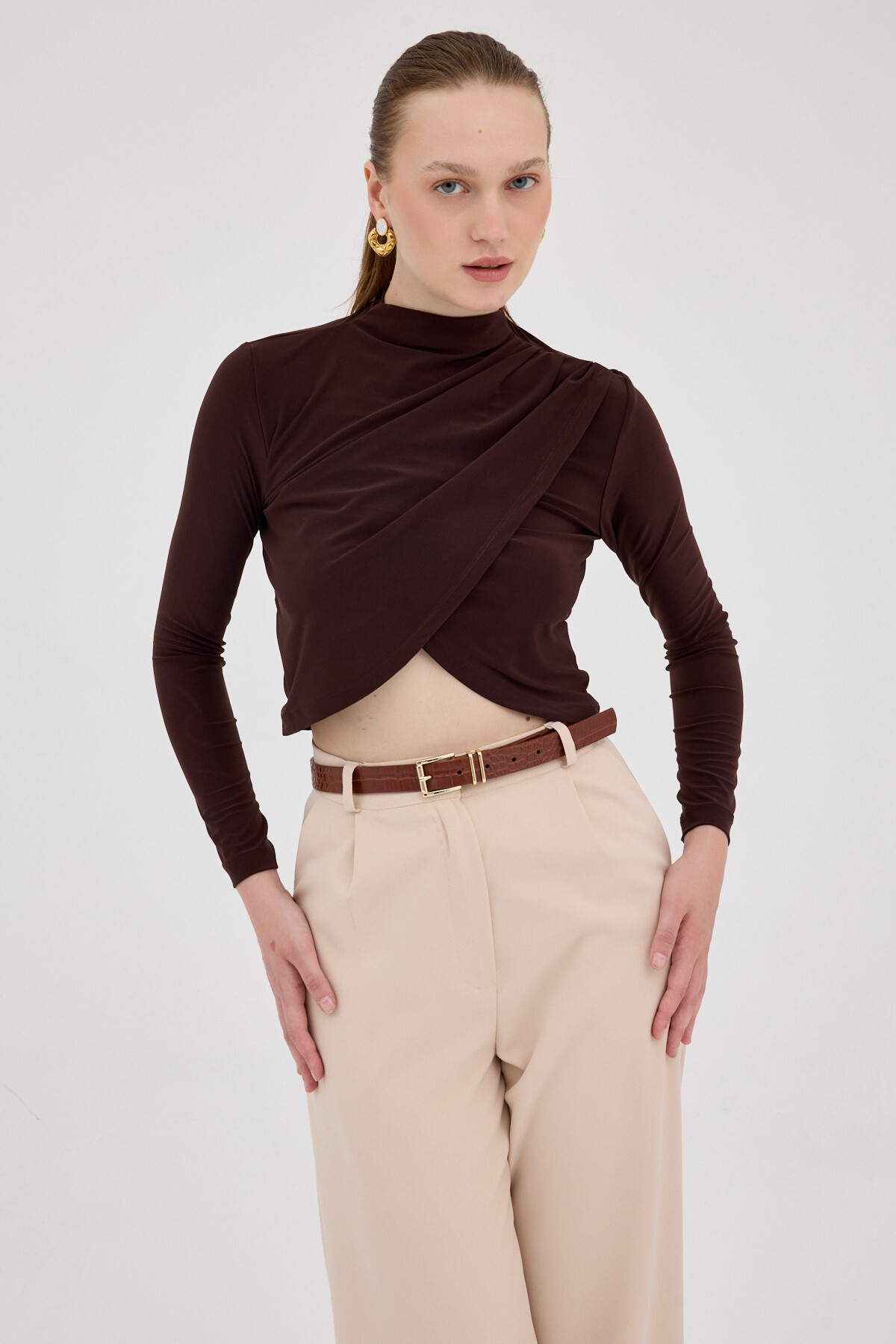 Acı Kahve Drapeli Yüksek Yaka Uzun Kollu Bluz 2379 - 2