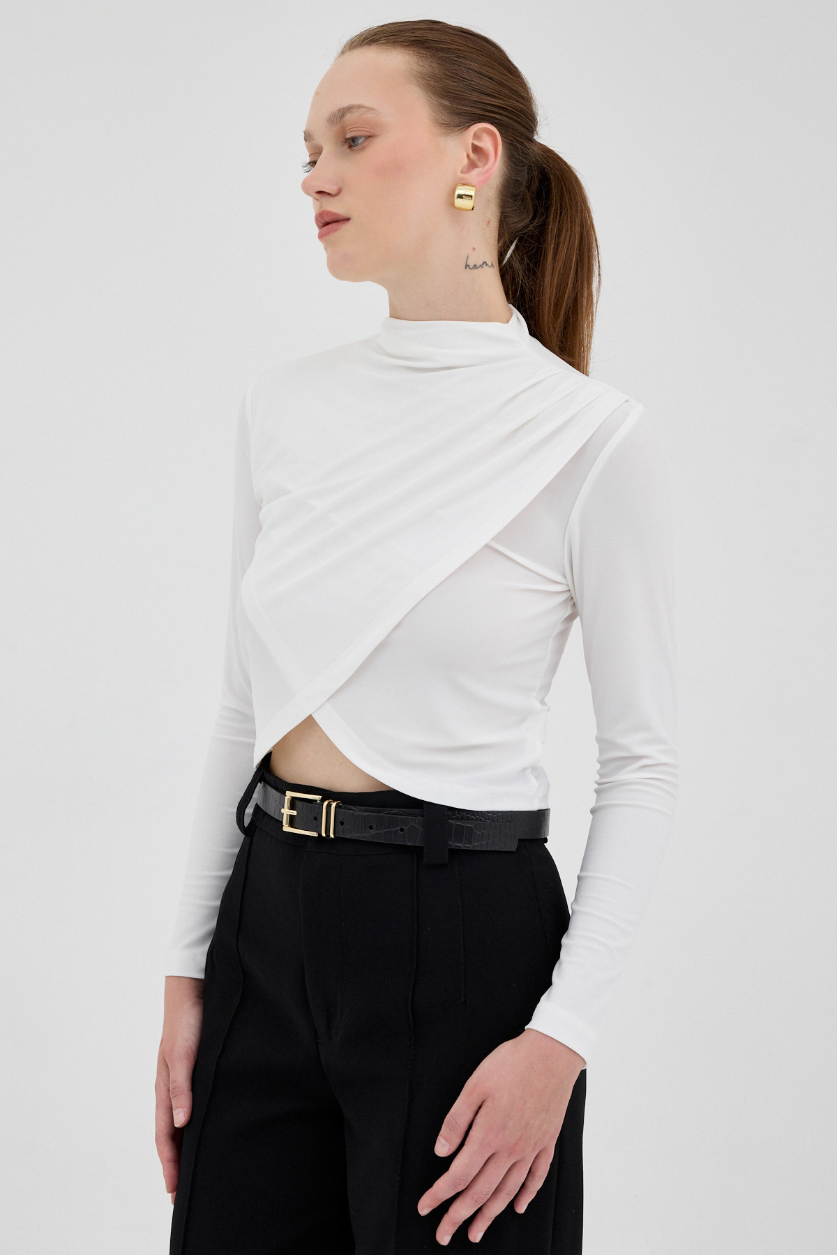 Ekru Drapeli Yüksek Yaka Uzun Kollu Bluz 2379 - RAYS