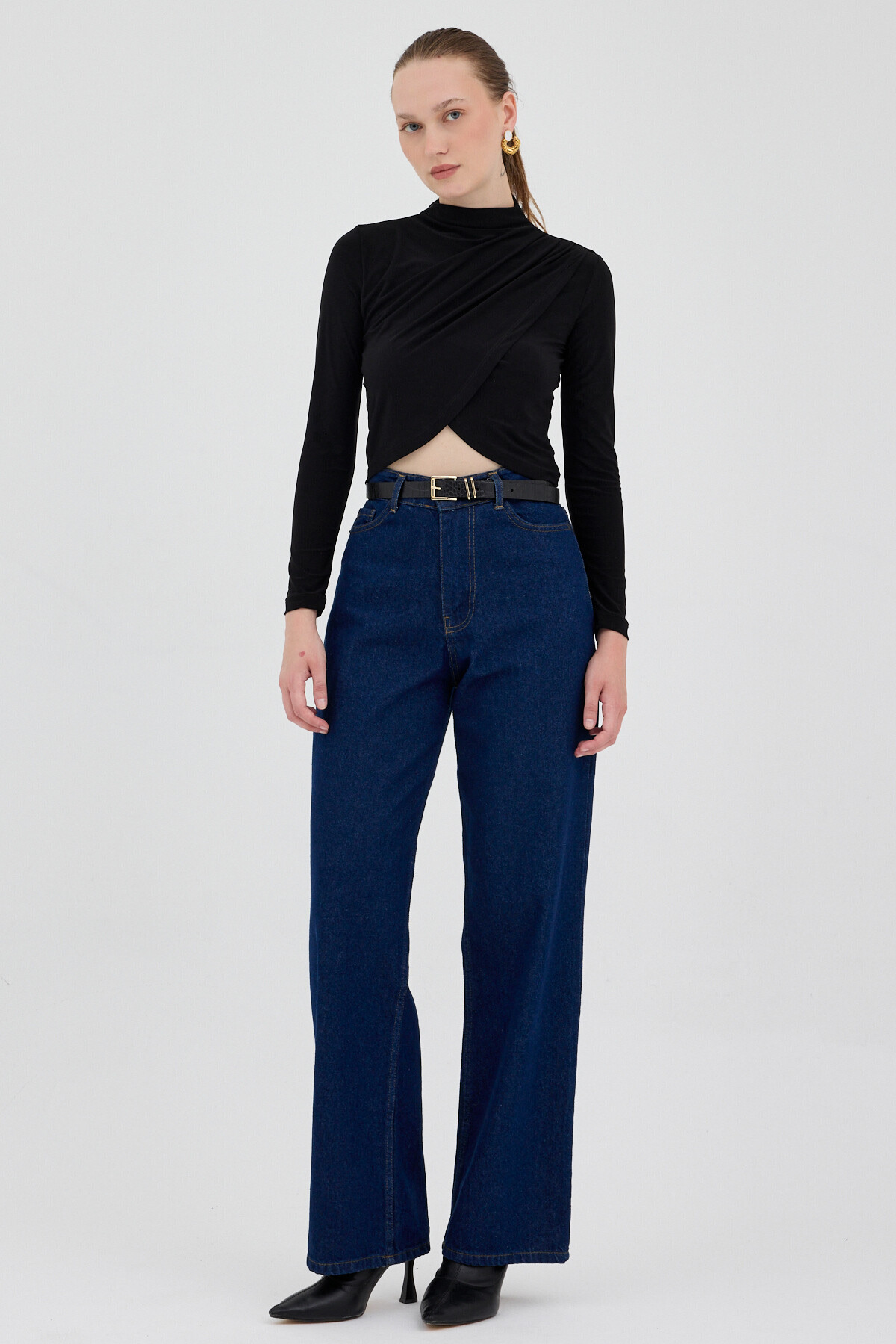 Siyah Drapeli Yüksek Yaka Uzun Kollu Bluz 2379 - 3