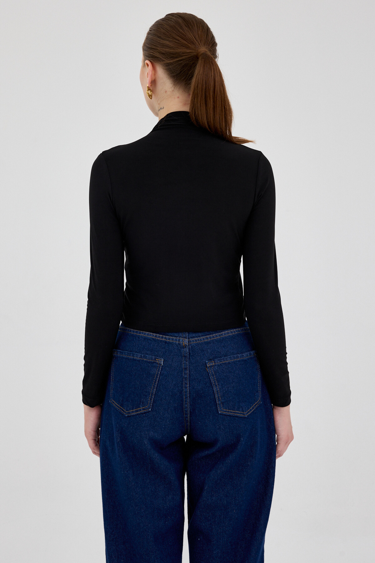 Siyah Drapeli Yüksek Yaka Uzun Kollu Bluz 2379 - 5