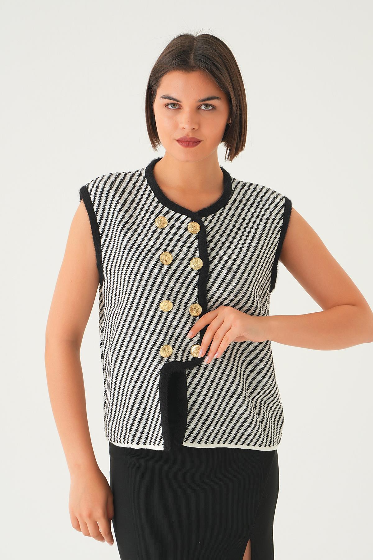 Siyah Düğme Detay Yelek 24002 - 1