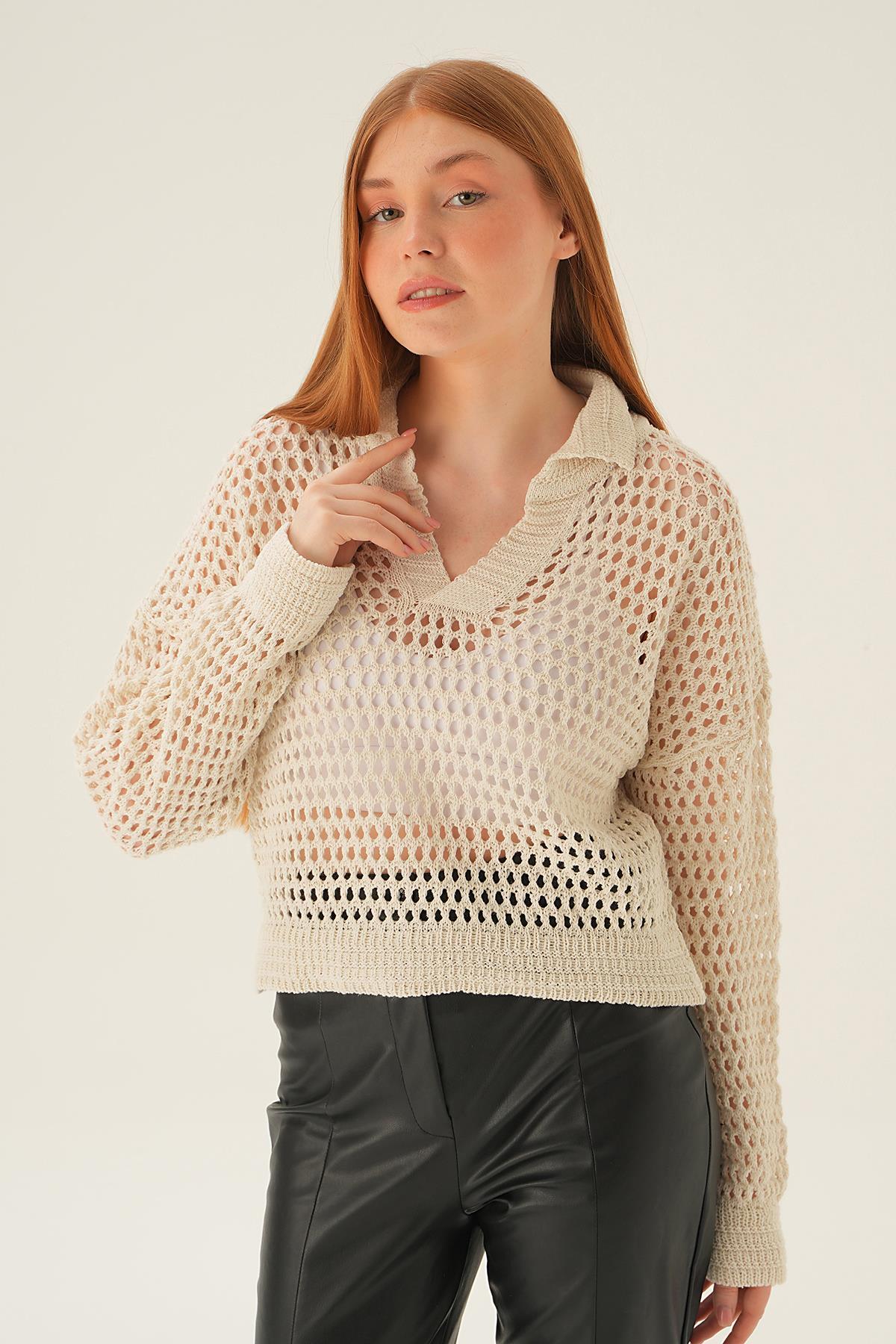 Ekru Polo Yaka Ajurlu Bluz 2402 - 1