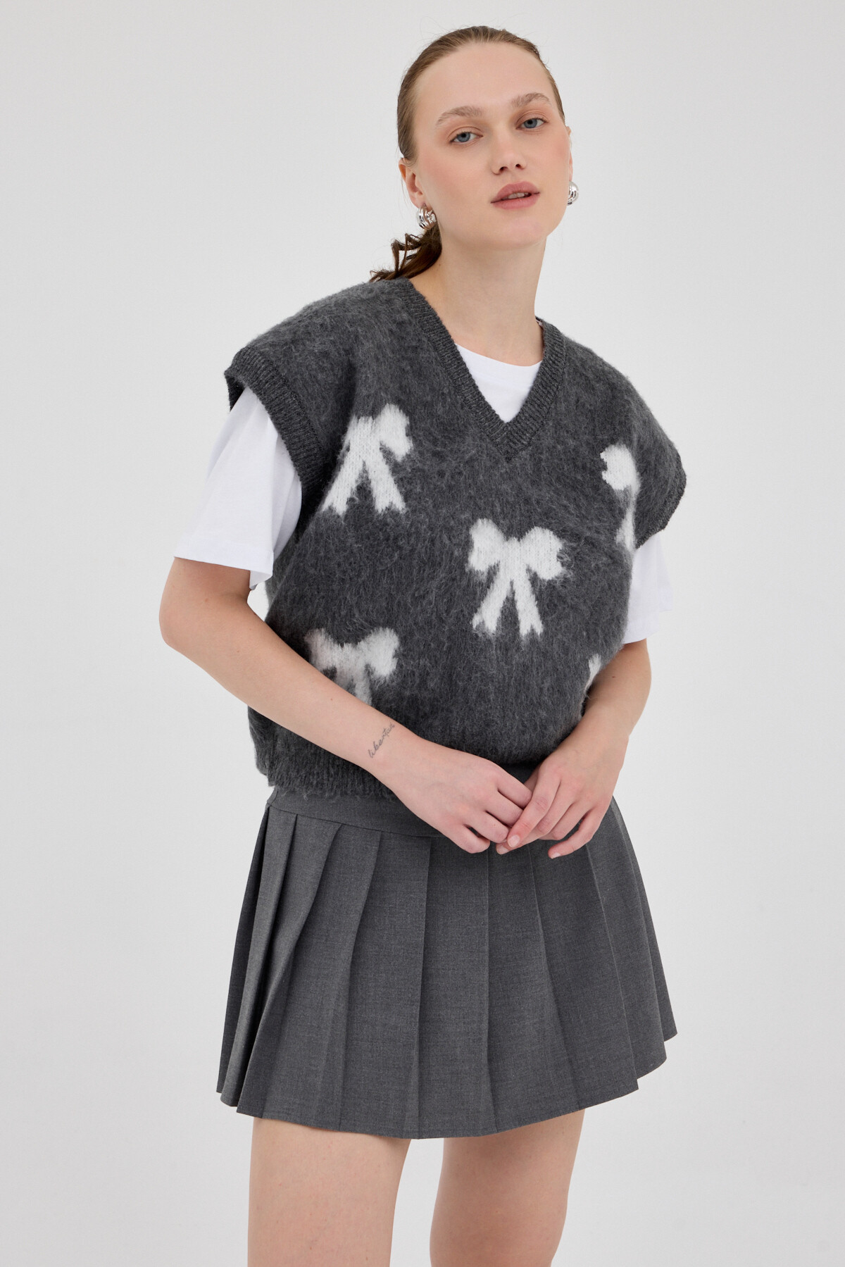 Antrasit V Yaka Fiyonk Desenli Kadın Süveter 2411 - 7