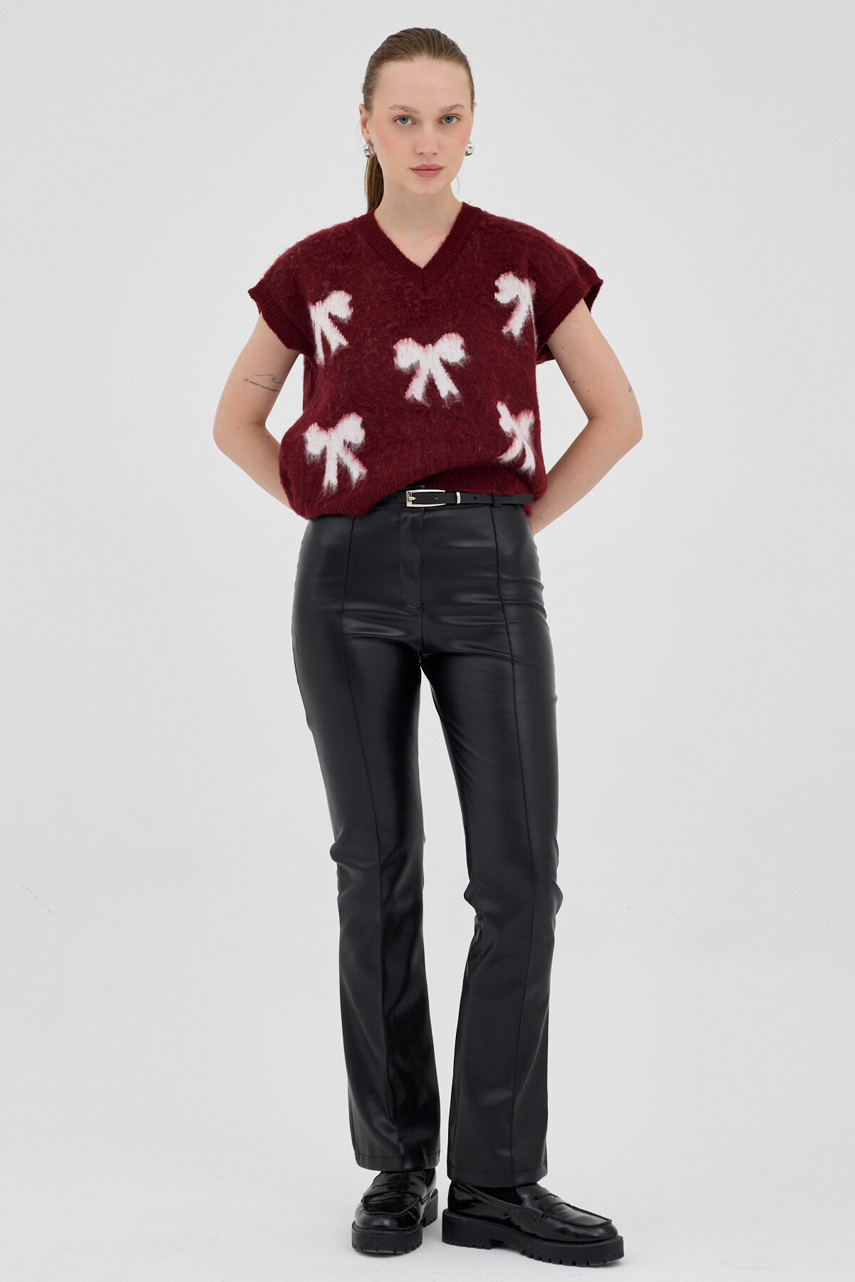 Bordo V Yaka Fiyonk Desenli Kadın Süveter 2411 - 7