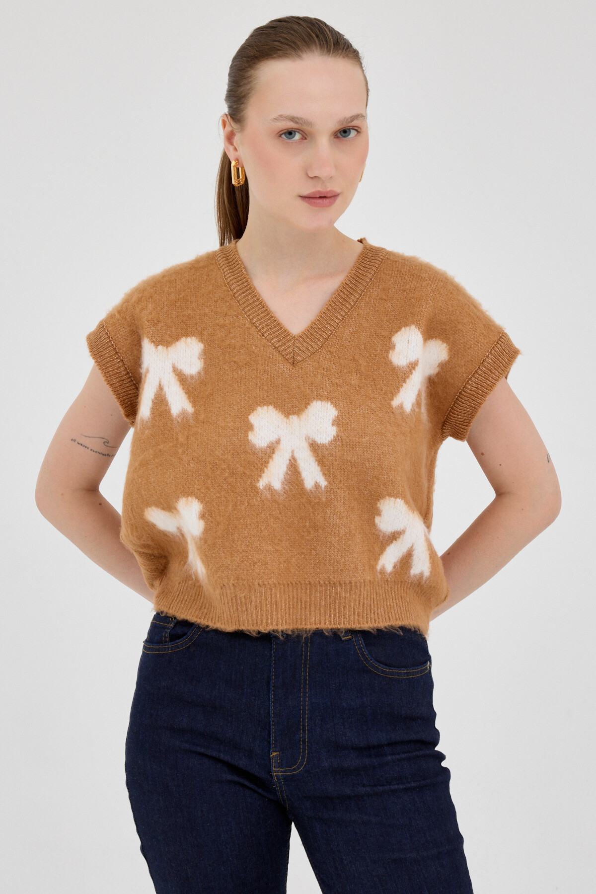 Taba V Yaka Fiyonk Desenli Kadın Süveter 2411 - RAYS