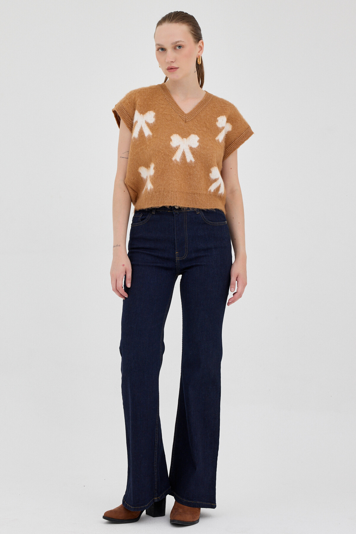 Taba V Yaka Fiyonk Desenli Kadın Süveter 2411 - 3