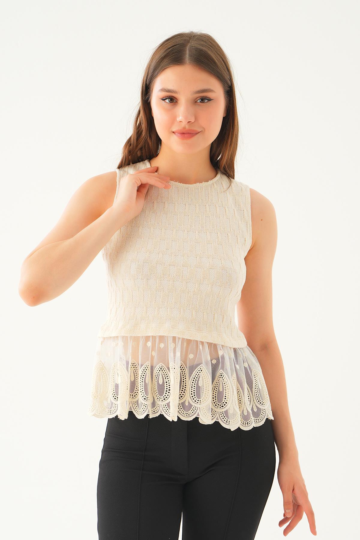 241168 Eteği Tüllü Bluz Bej 