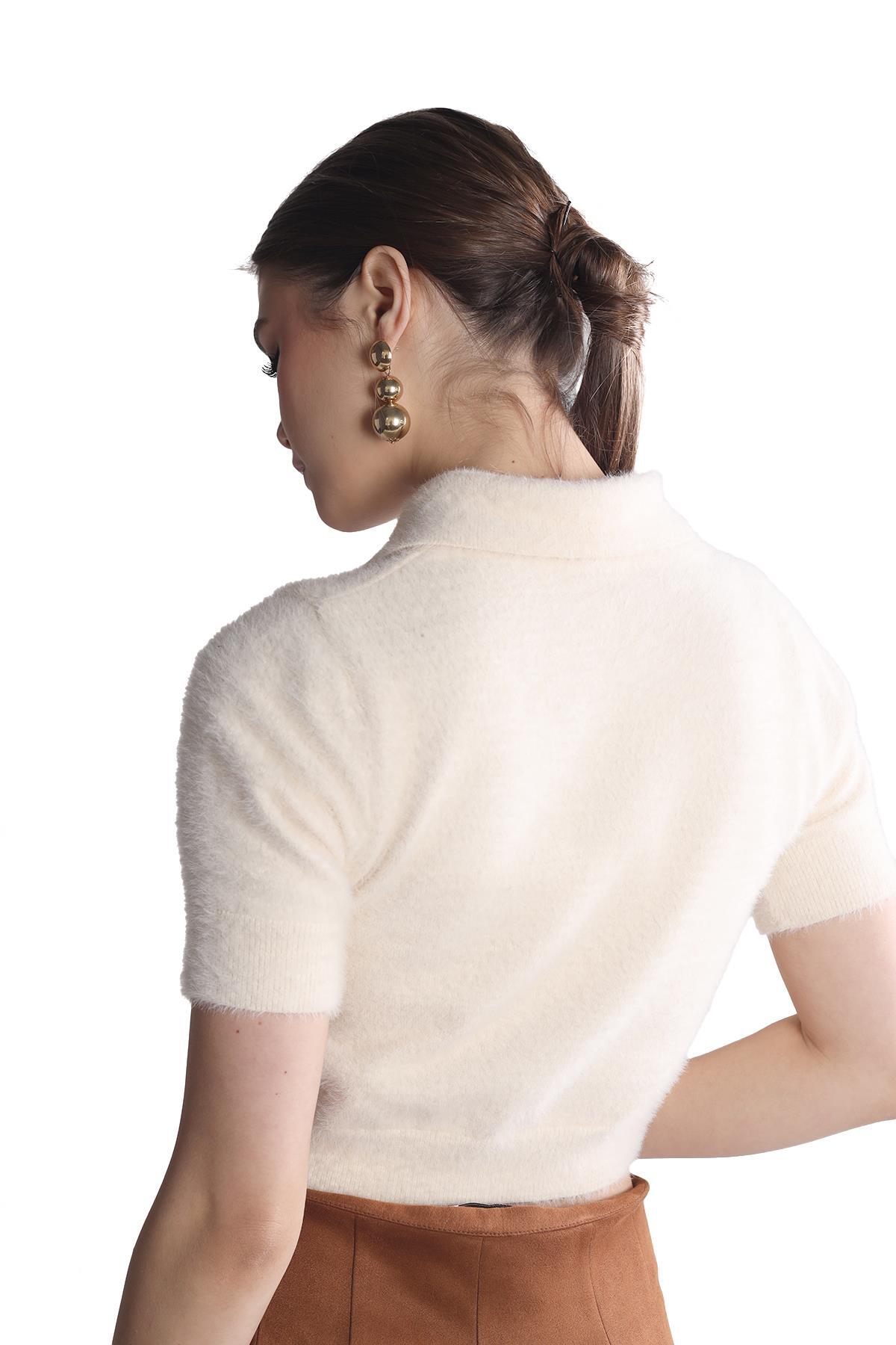 24154 Yaka Düğme Detay Kısa Kol Kazak Ekru - 5