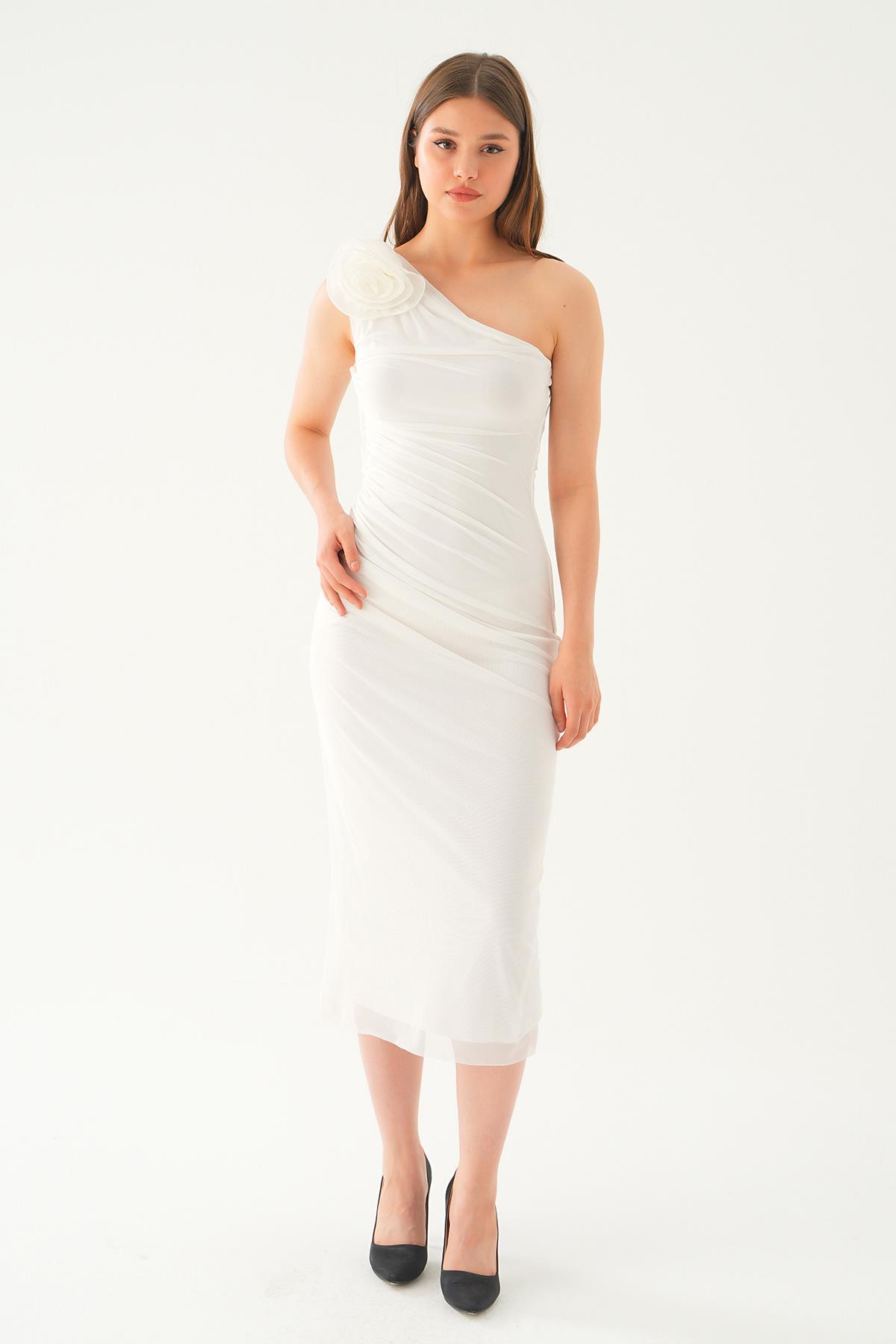 241682 Tek Omuz Gül detay Elbise Ekru 