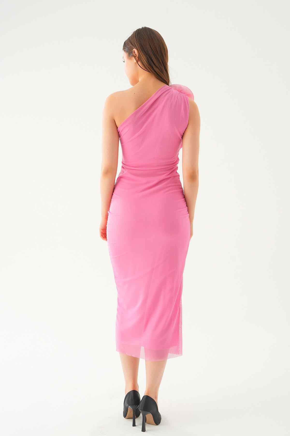 241682 Tek Omuz Gül detay Elbise Pembe - 4