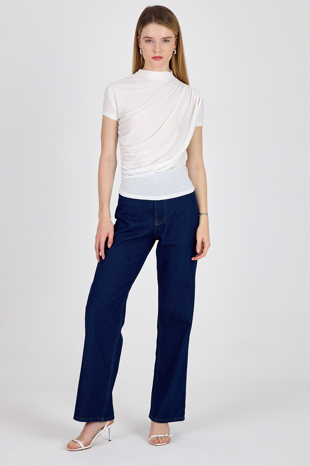 Beyaz Kısa Kol Büzgülü Sandy Bluz 2417 - 3