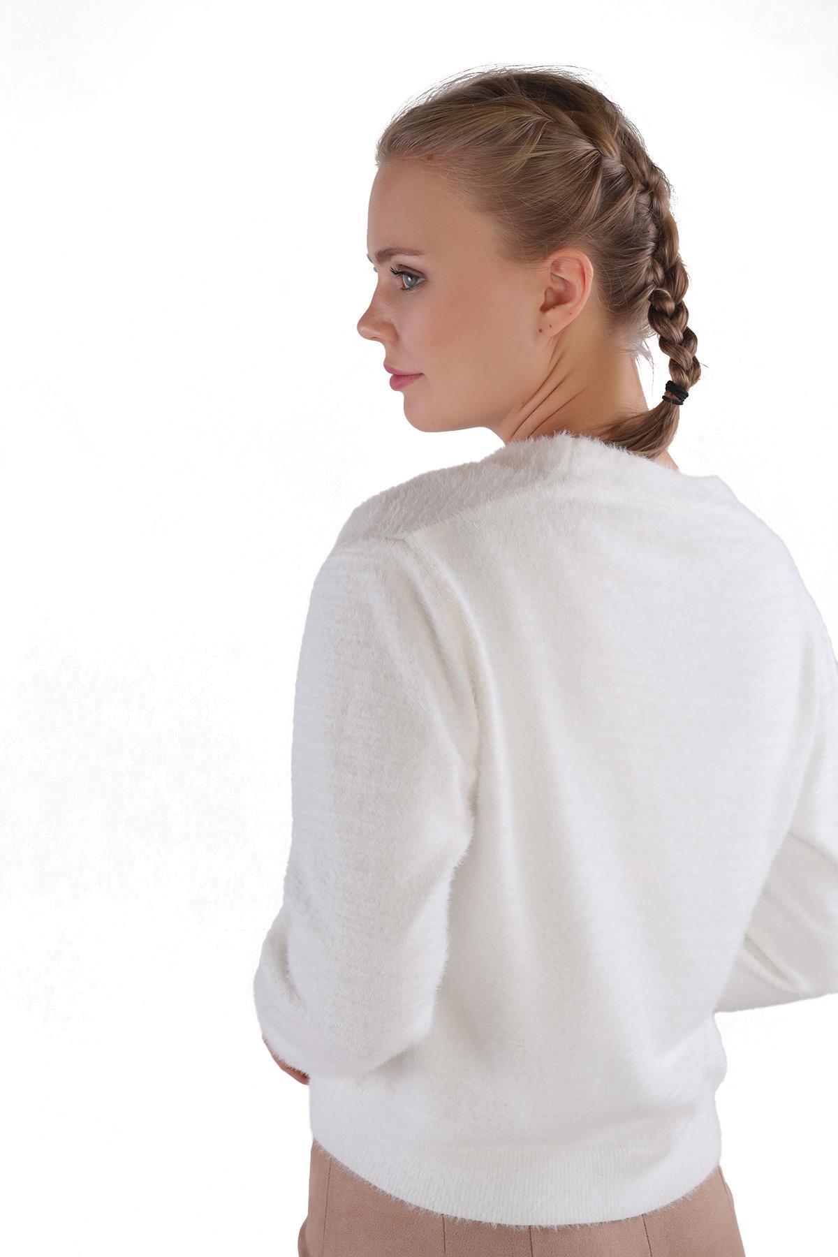 24170 Düğme Detay Sakallı Kısa Hırka Ekru - RAYS