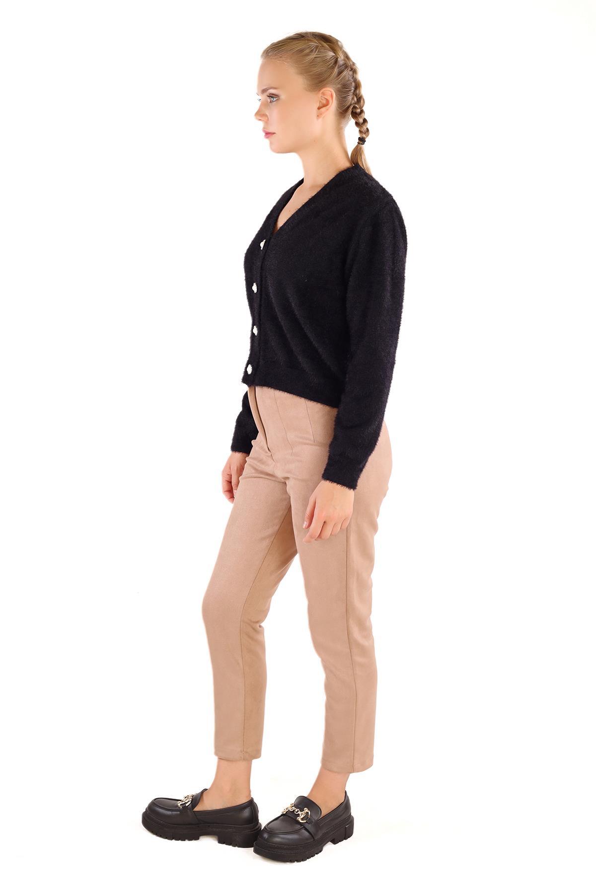 24170 Düğme Detay Sakallı Kısa Hırka Siyah - 8