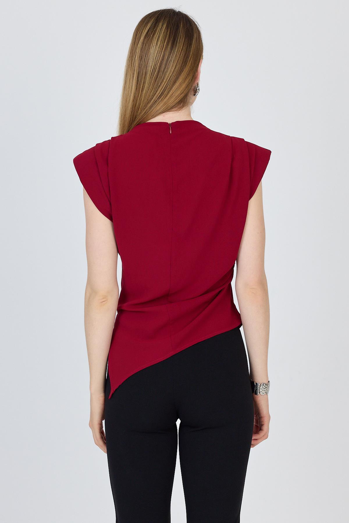 Bordo Vatkalı Asimetrik Kesim Kolsuz Bluz 242185 - 5