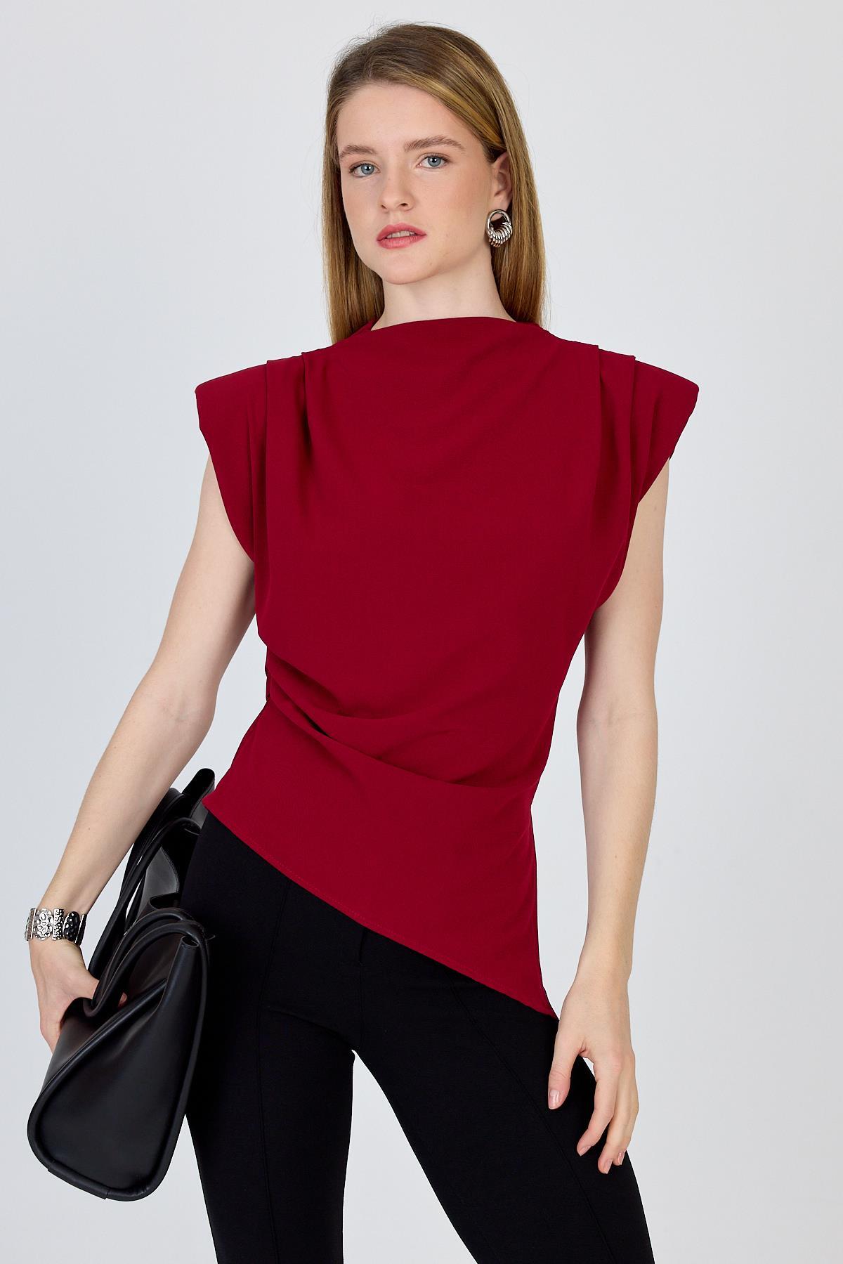 Bordo Vatkalı Asimetrik Kesim Kolsuz Bluz 242185 - 1