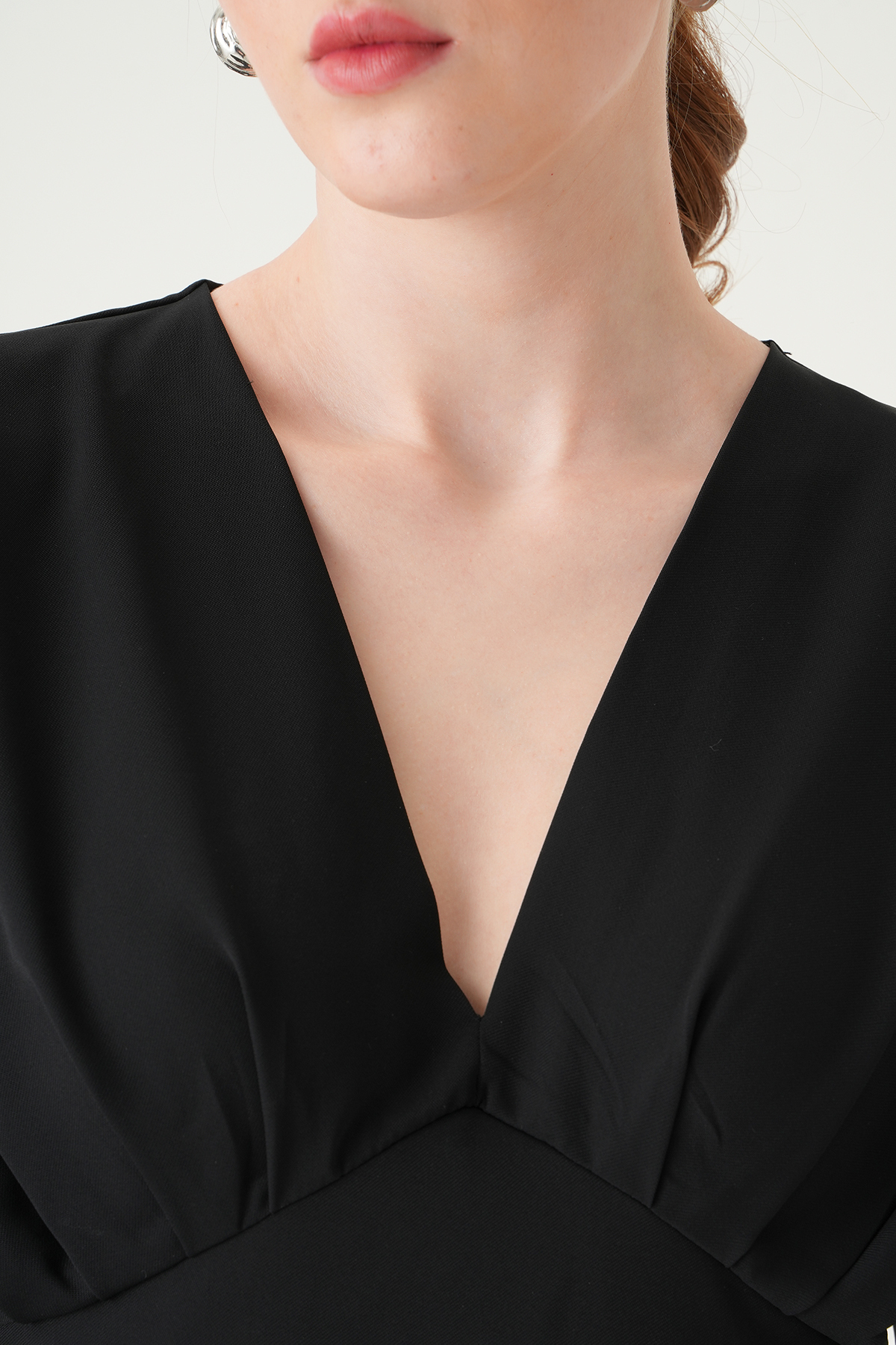 Siyah V Yaka Uzun Kol Bluz 242218 - 4