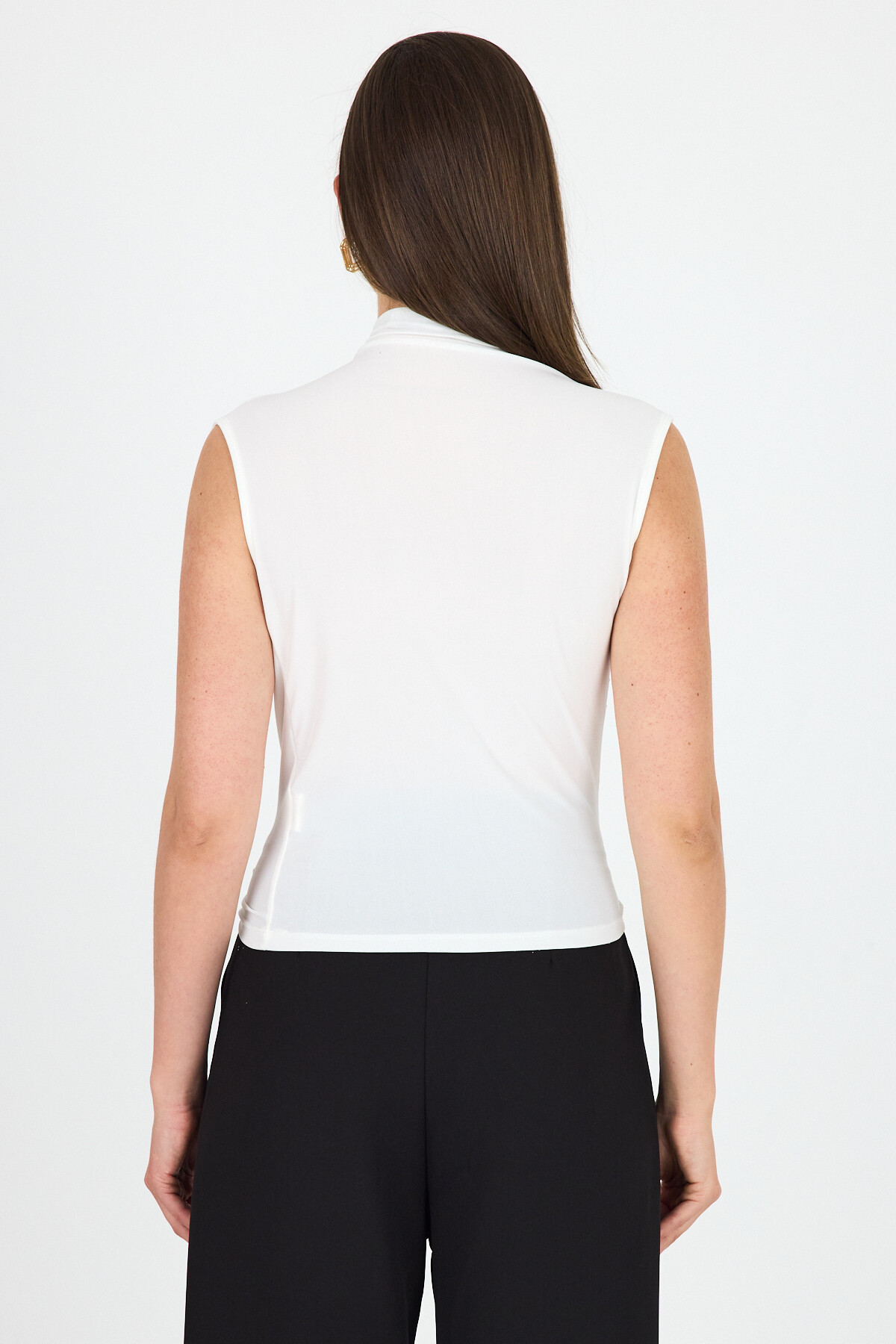 Beyaz Kolsuz Büzgülü Sandy Bluz 2430 - 5