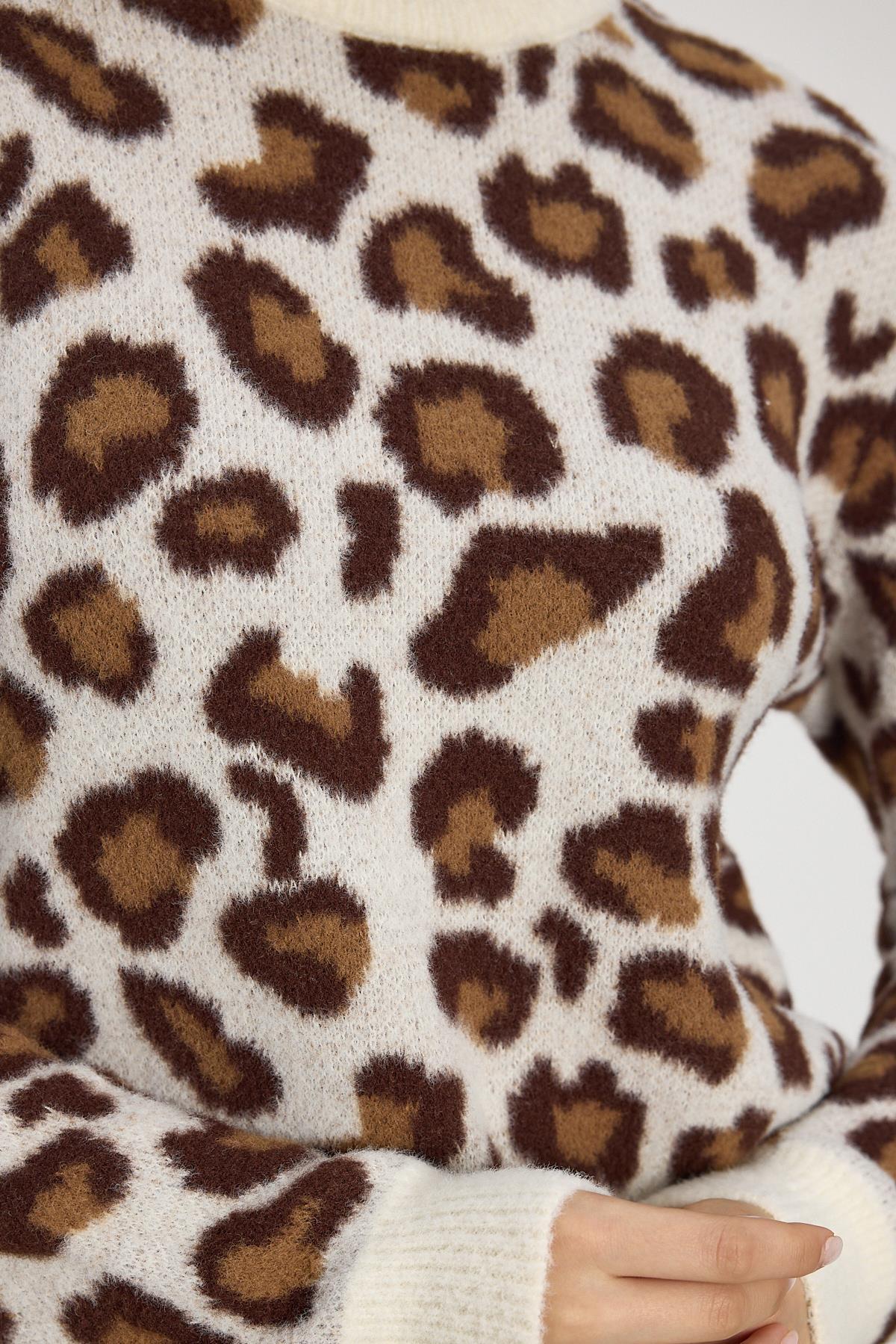 24342 Leopar Detay Triko Kazak Bej - 4