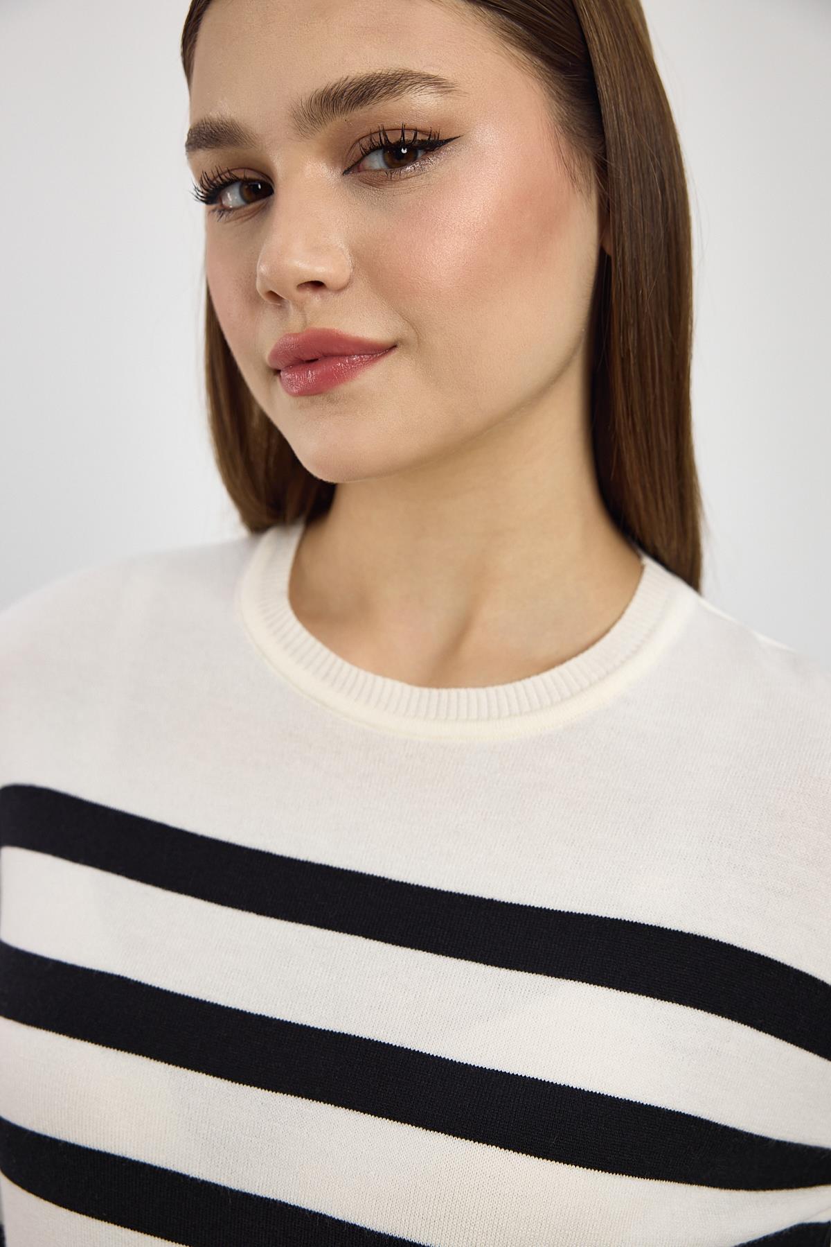 24346 Çizgili Kol Düğme Detay Kazak Ekru - 4