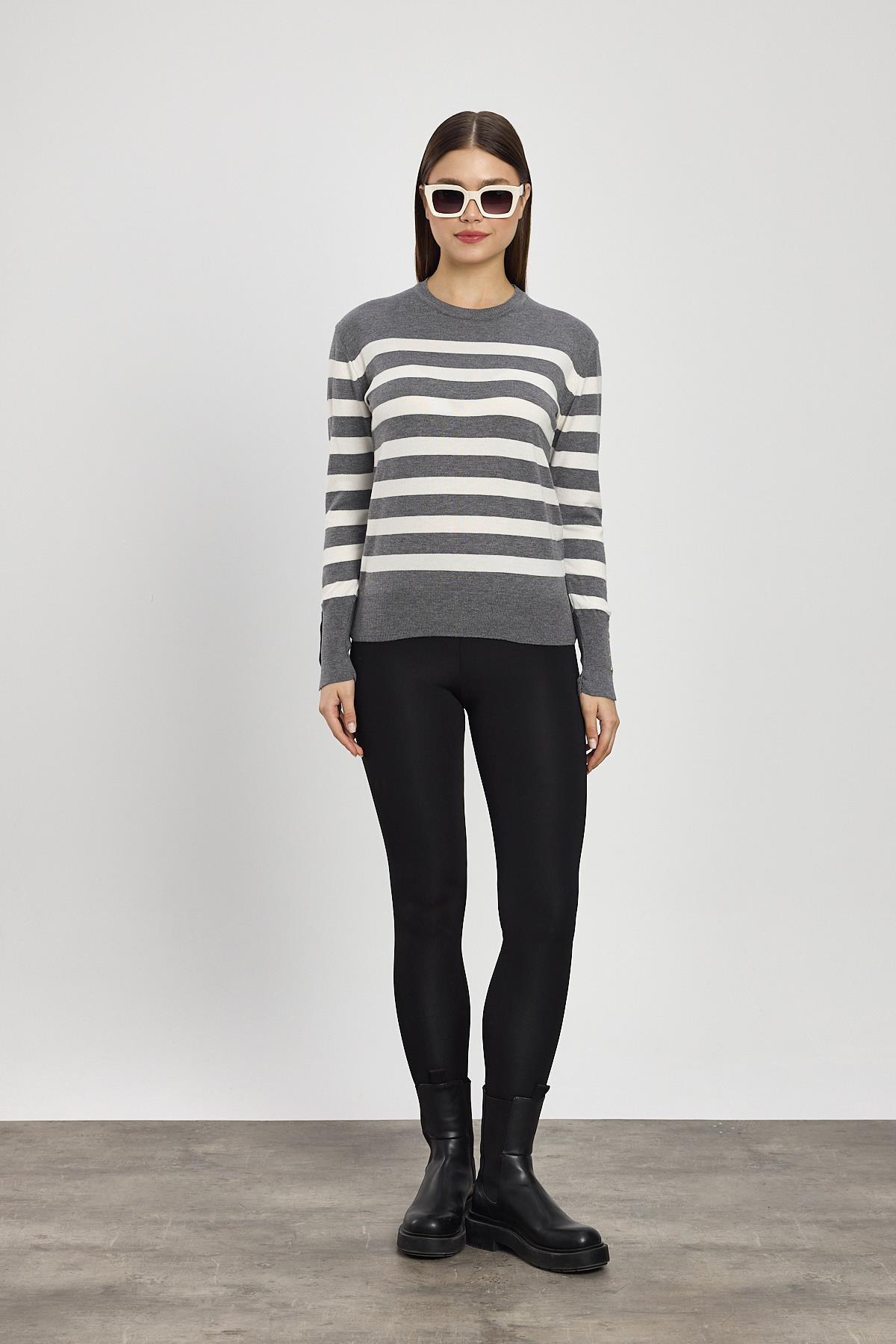 24346 Çizgili Kol Düğme Detay Kazak Füme - 2